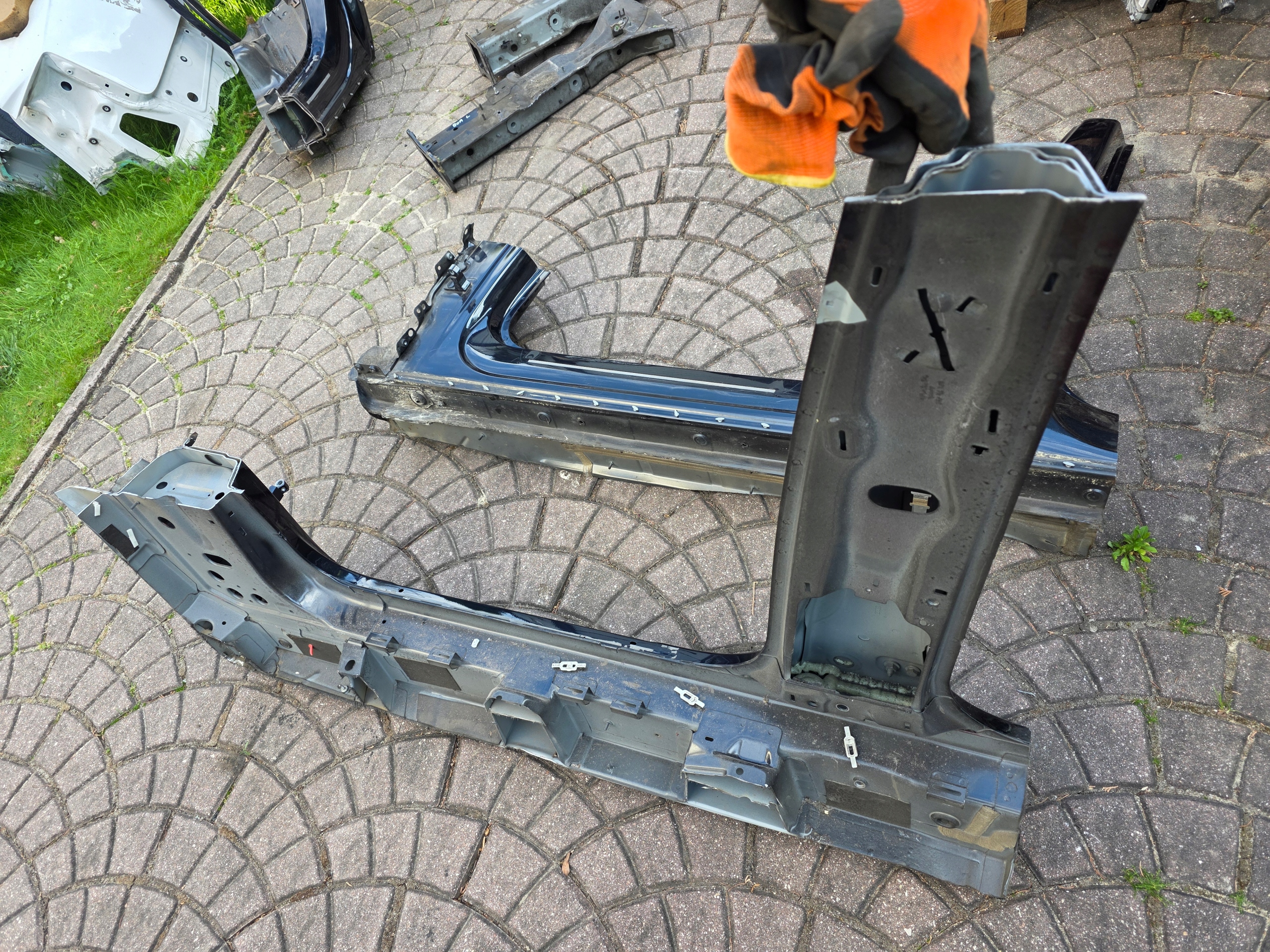 threshold right pillar A B AUDI Q5 80A FY II