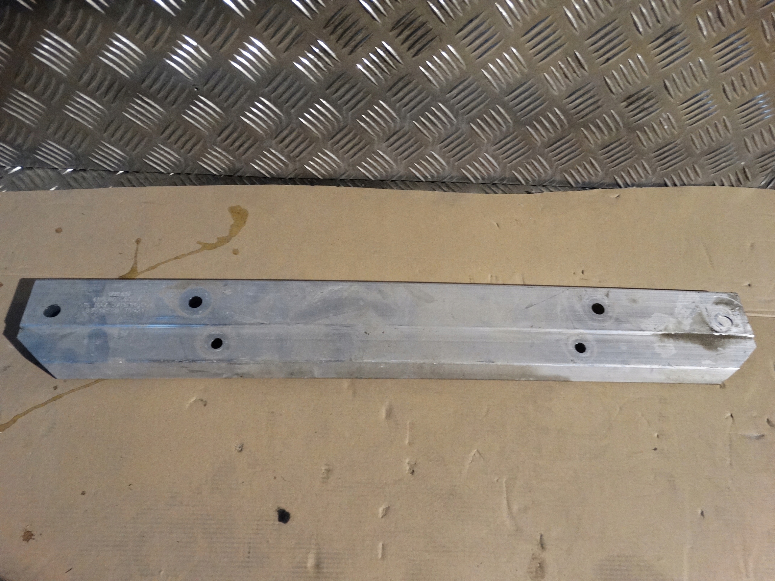 IDEALNE Traversa Supporto TUNELU AUDI A8 D5 4N 1