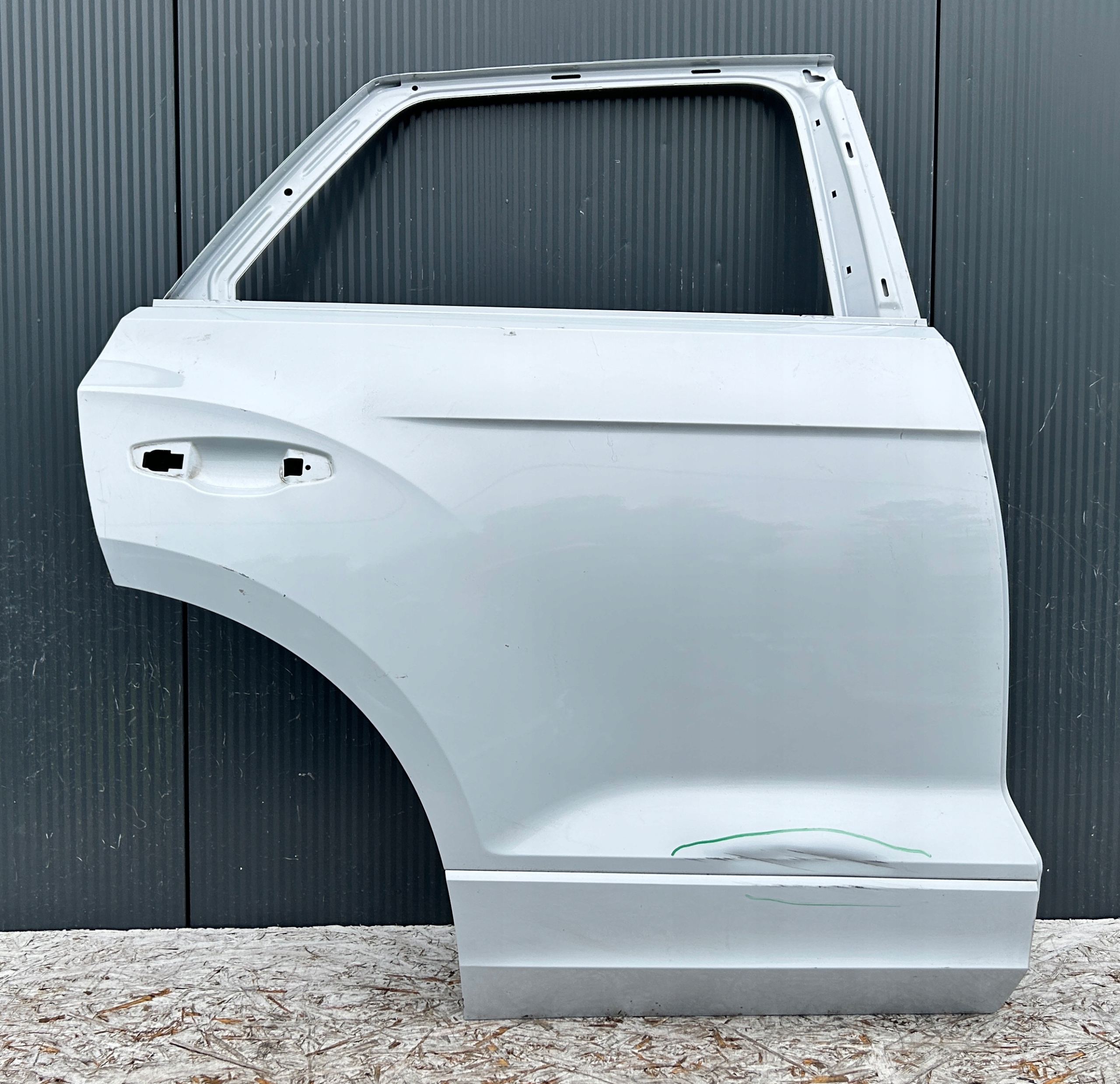 door right rear part rear. VW T-ROC 2GA