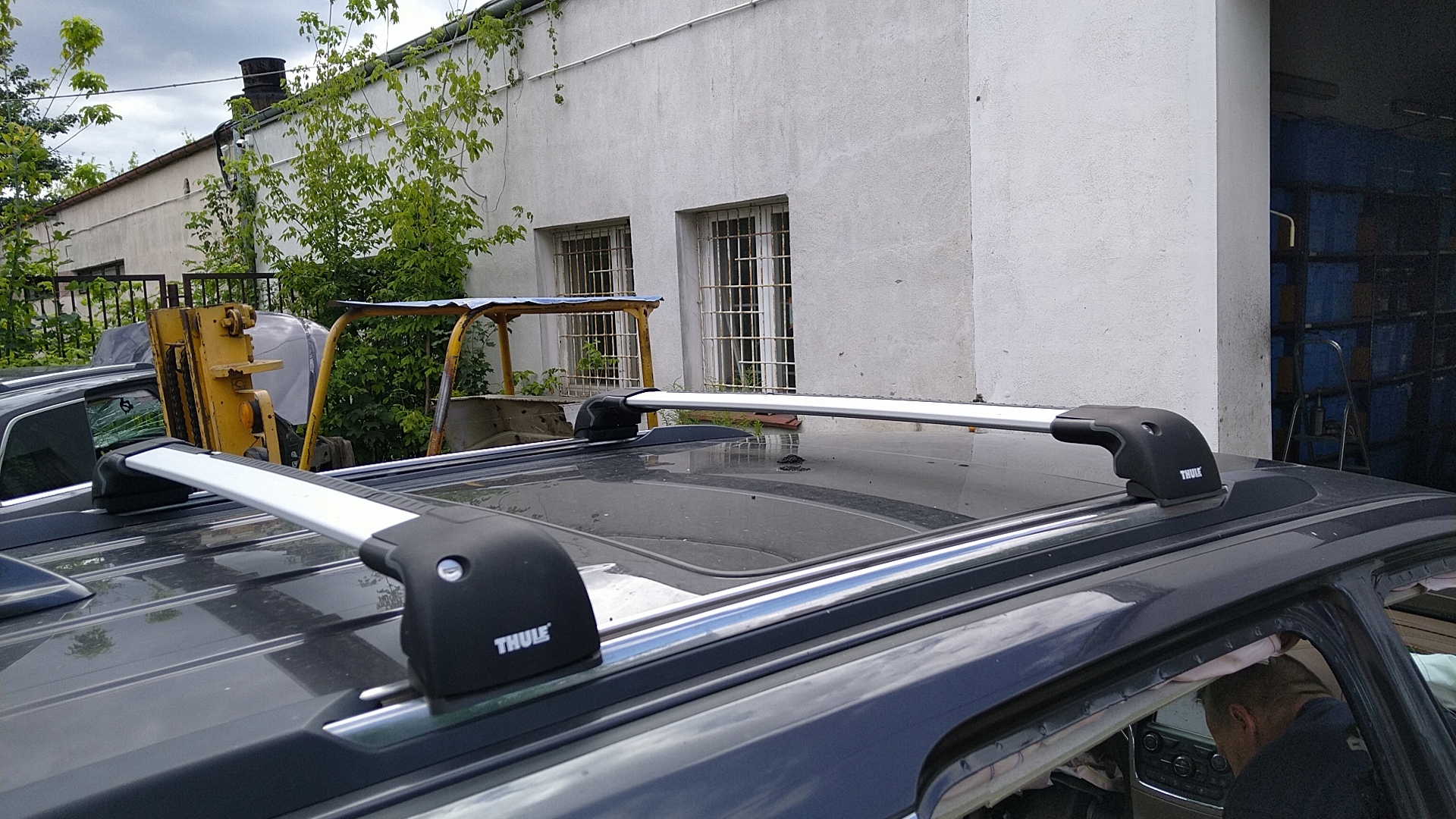 JEEP GRAND CHEROKEE WK2 BAGAŻNIK DACHOWY THULE