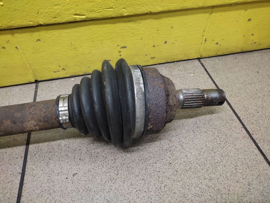 CITROEN C4 and 1.6 HDI semi-axis right