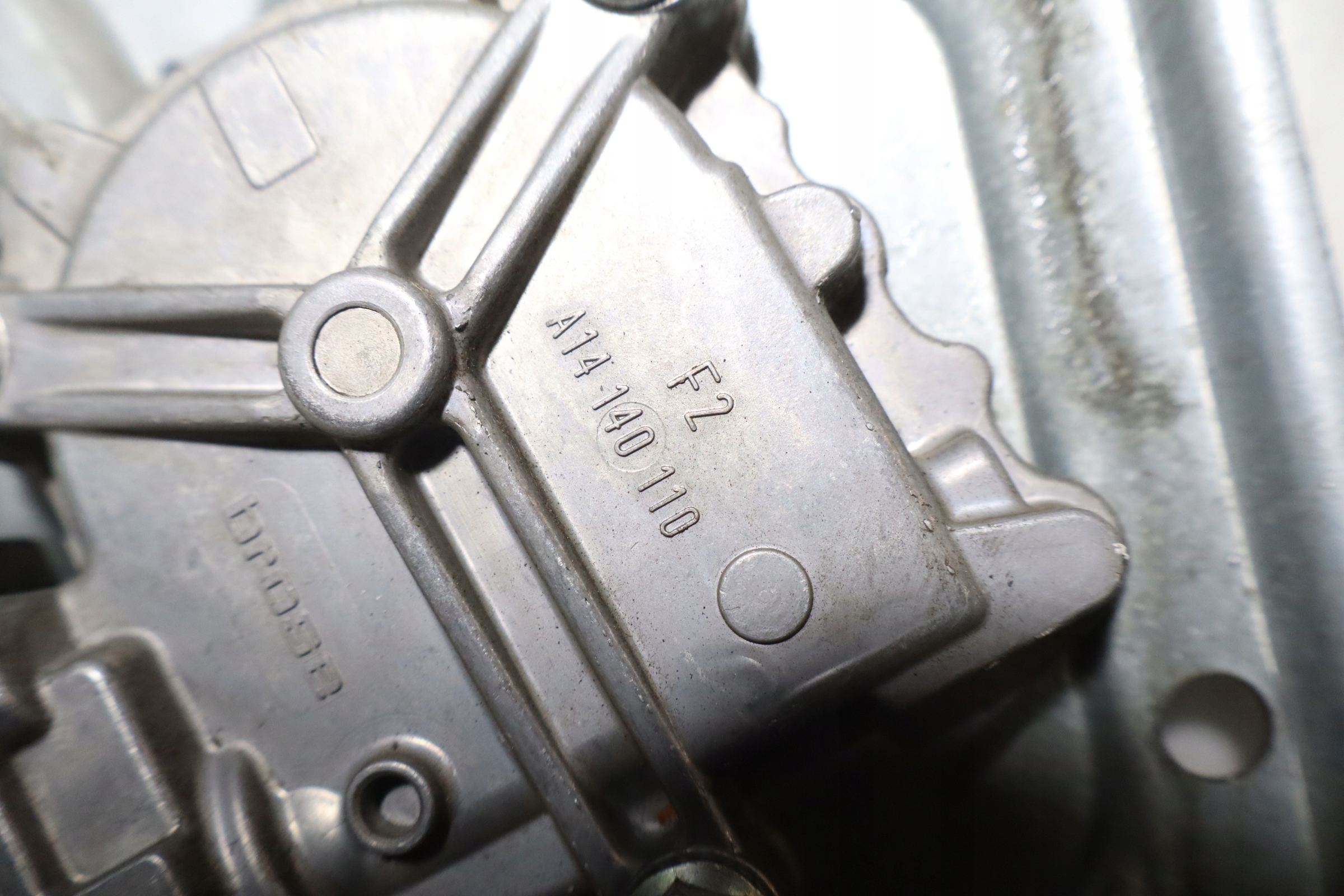 MECHANIZM SZYB LEWY PRZÓD SCANIA R410 Typ samochodu Samochody osobowe