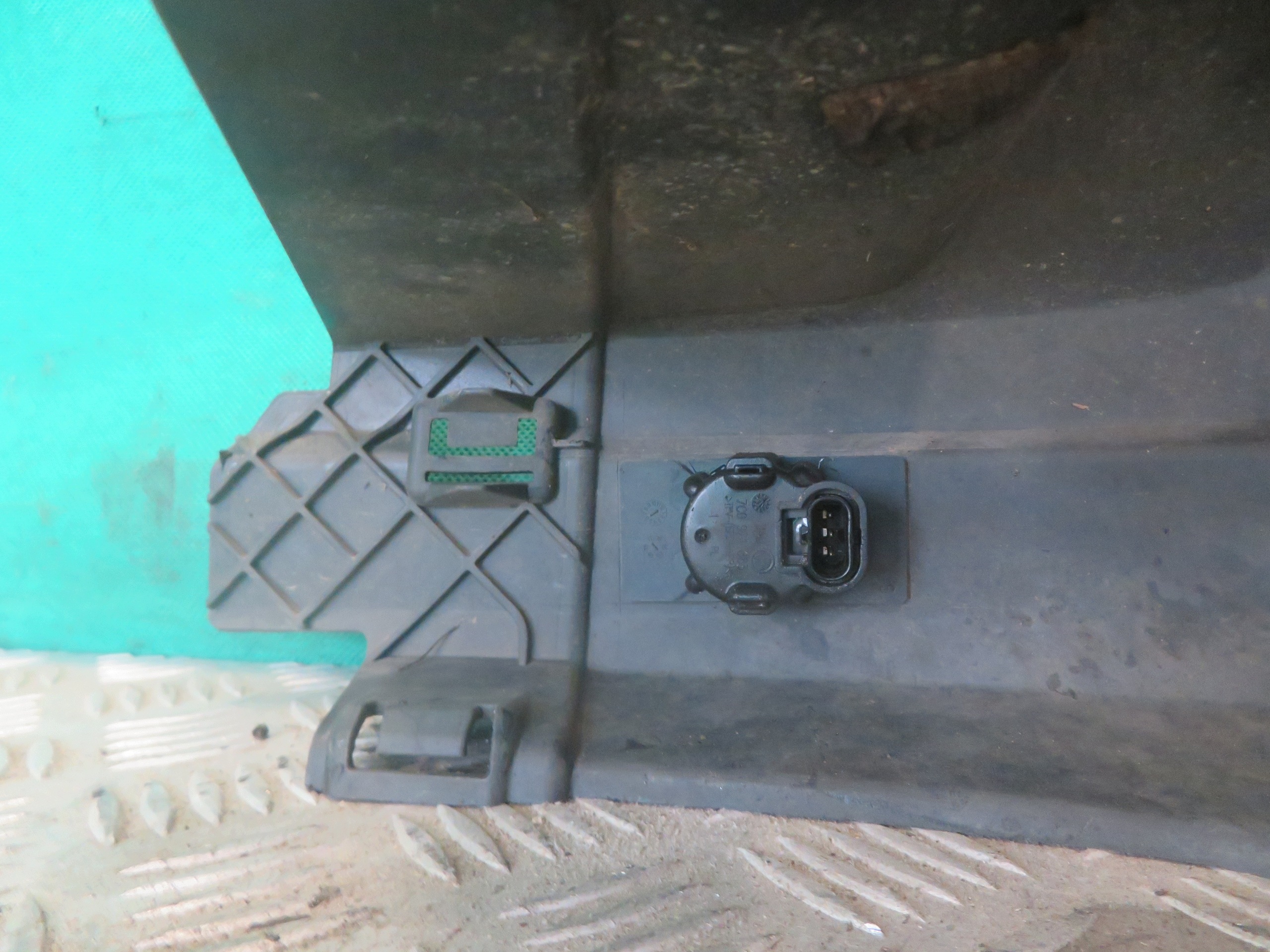 Ecke der Stoßstange links heck VW CRAFTER 22R 7C0807321