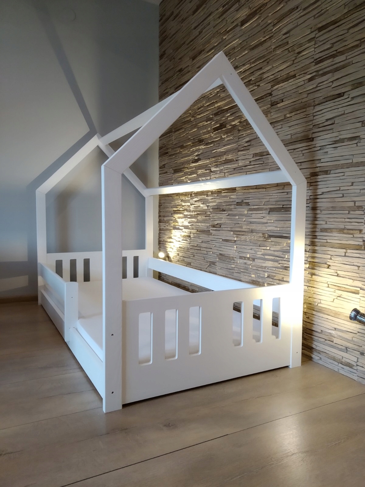 ŁÓŻECZKO DZIECIĘCE DOMEK 160X80 Marka inna