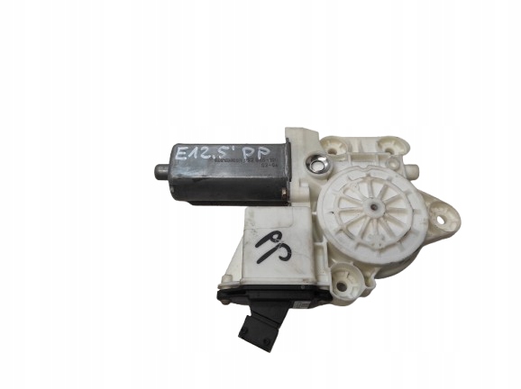 TOYOTA COROLLA E12 01- KOMBI SILNICZEK SZYBY PRAWA PRZÓD