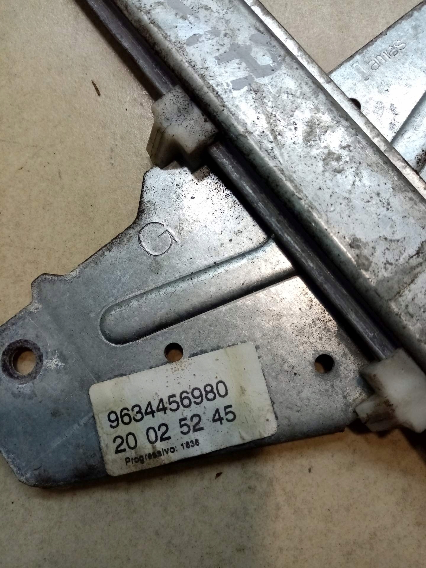 window regulator left front PEUGEOT 307 2.0 HDI