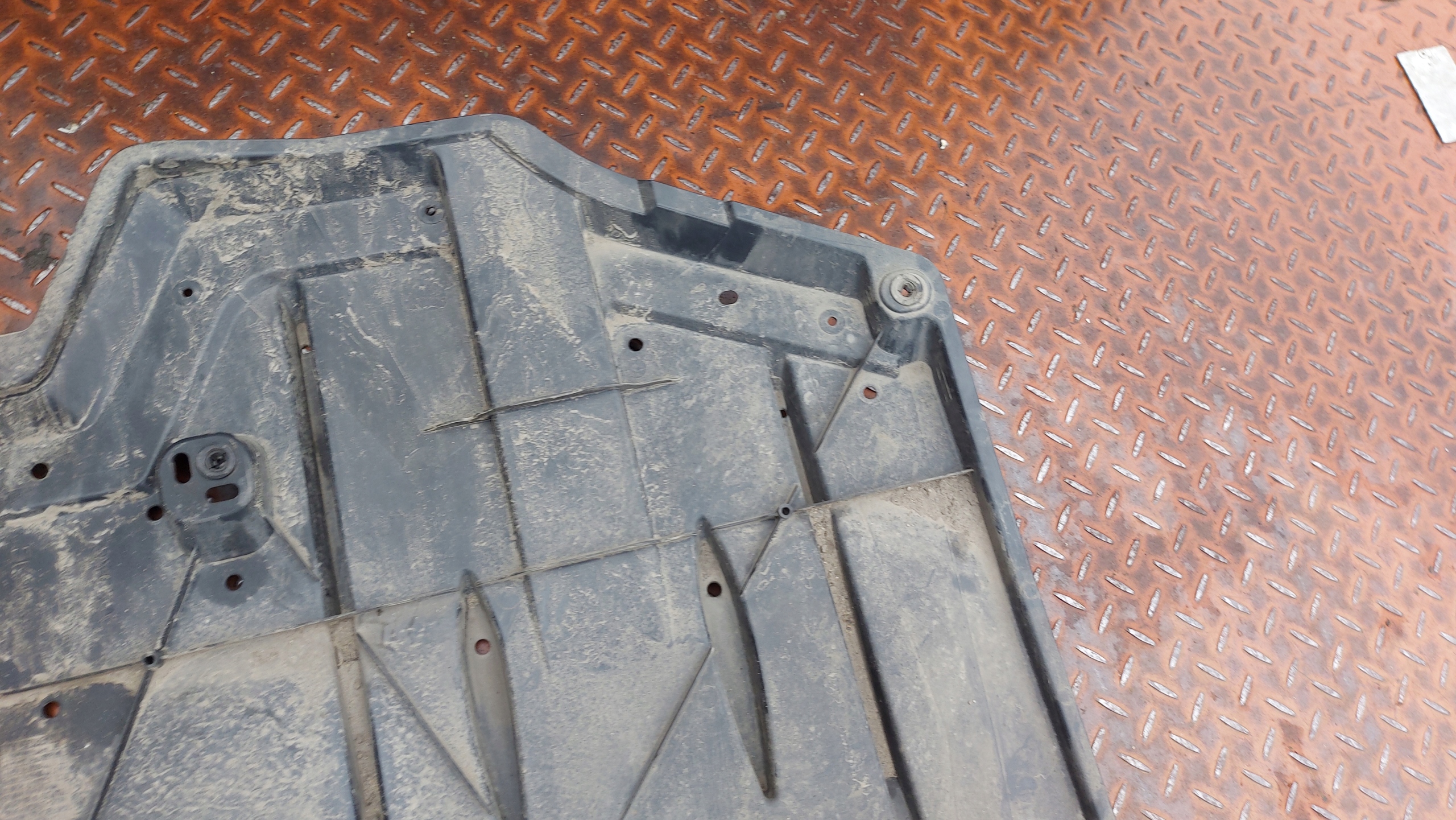 cover below bumper chassis rear rear part TOYOTA COROLLA E16 E18 13-19