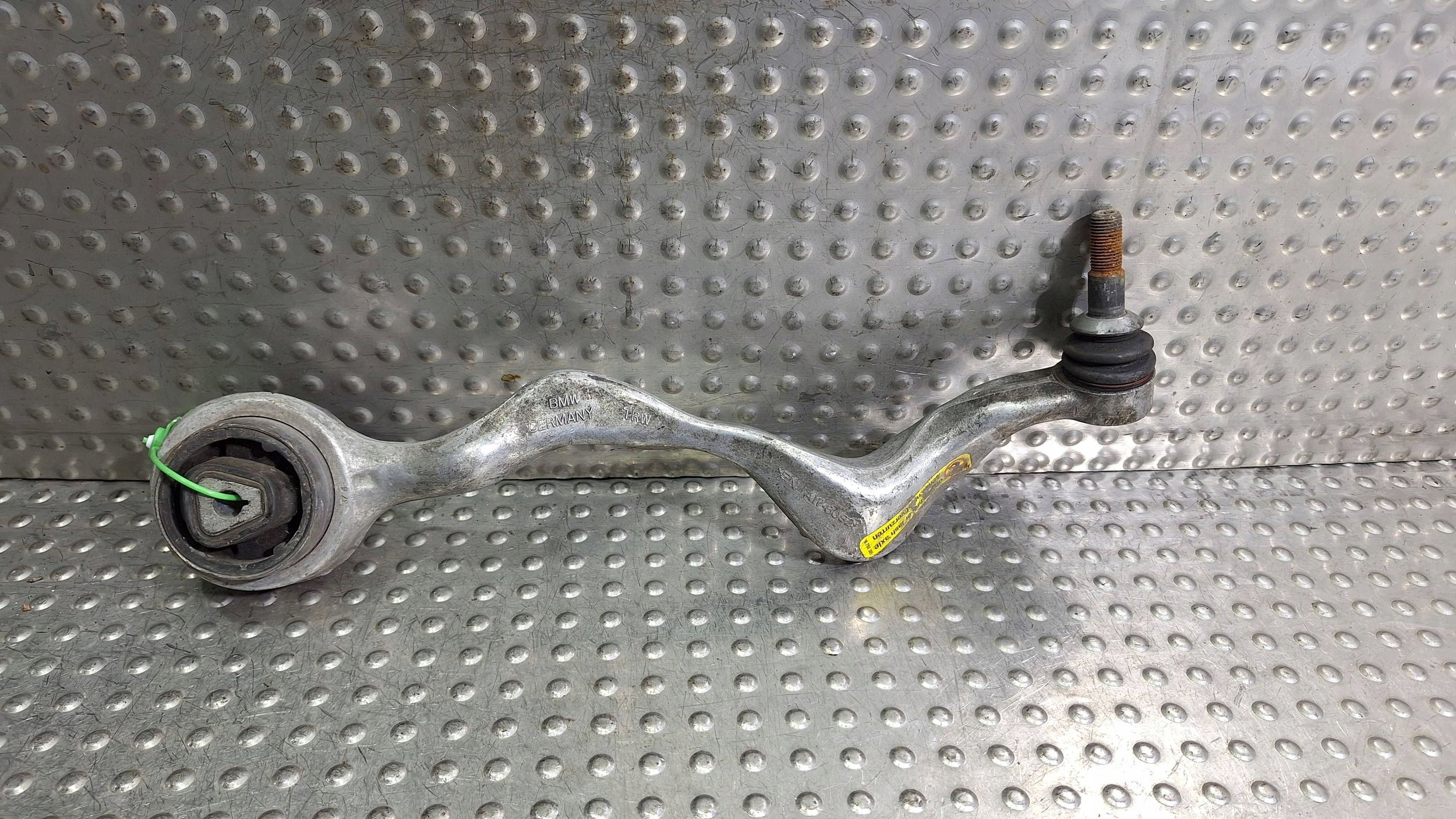 Querlenker rechts vorne 6763704 BMW E81 E82 E87 E88 E89 E90 E91 E92 E93 X1 E84
