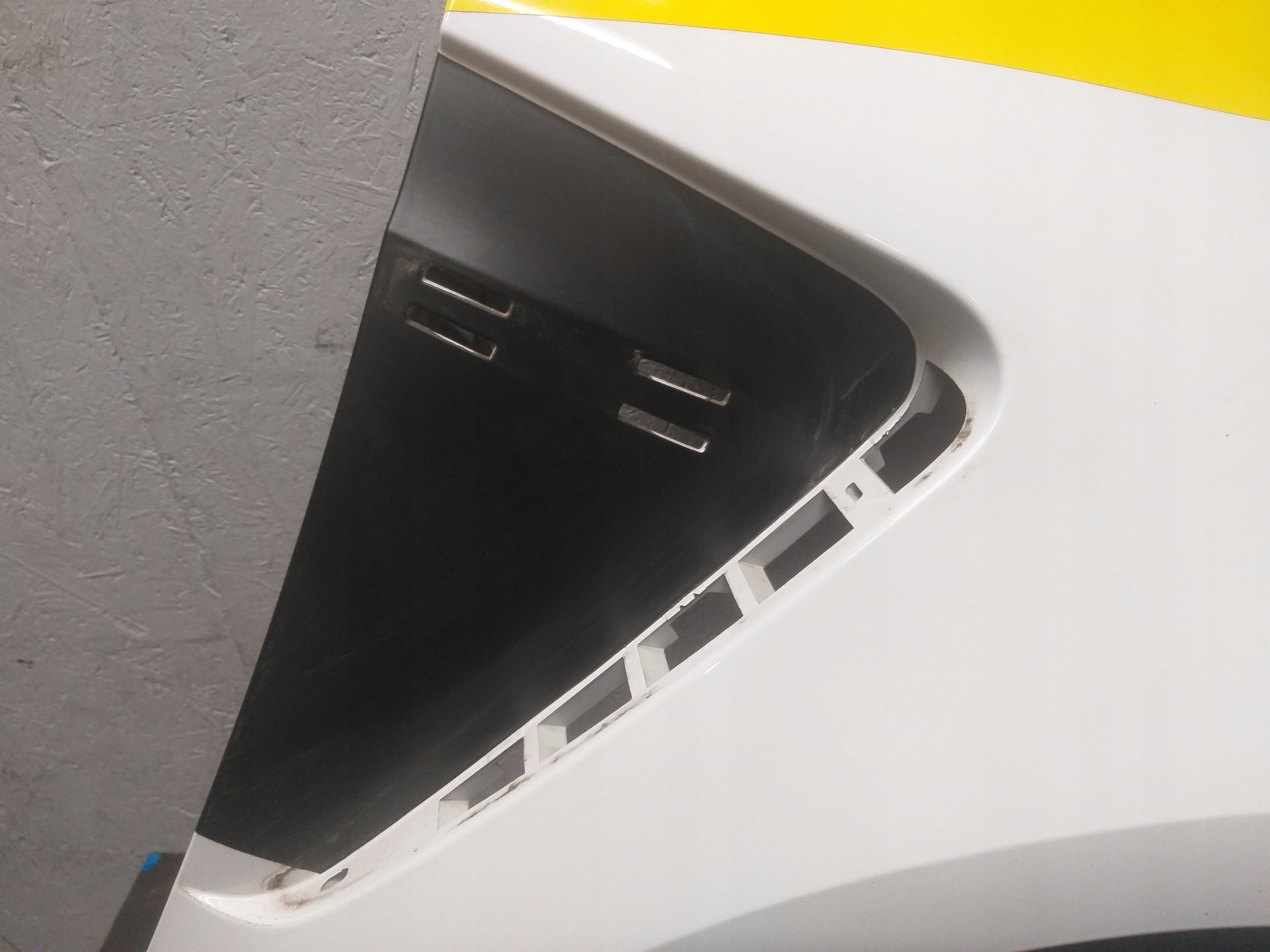 fender front right RENAULT MEGANE IV 4 RS