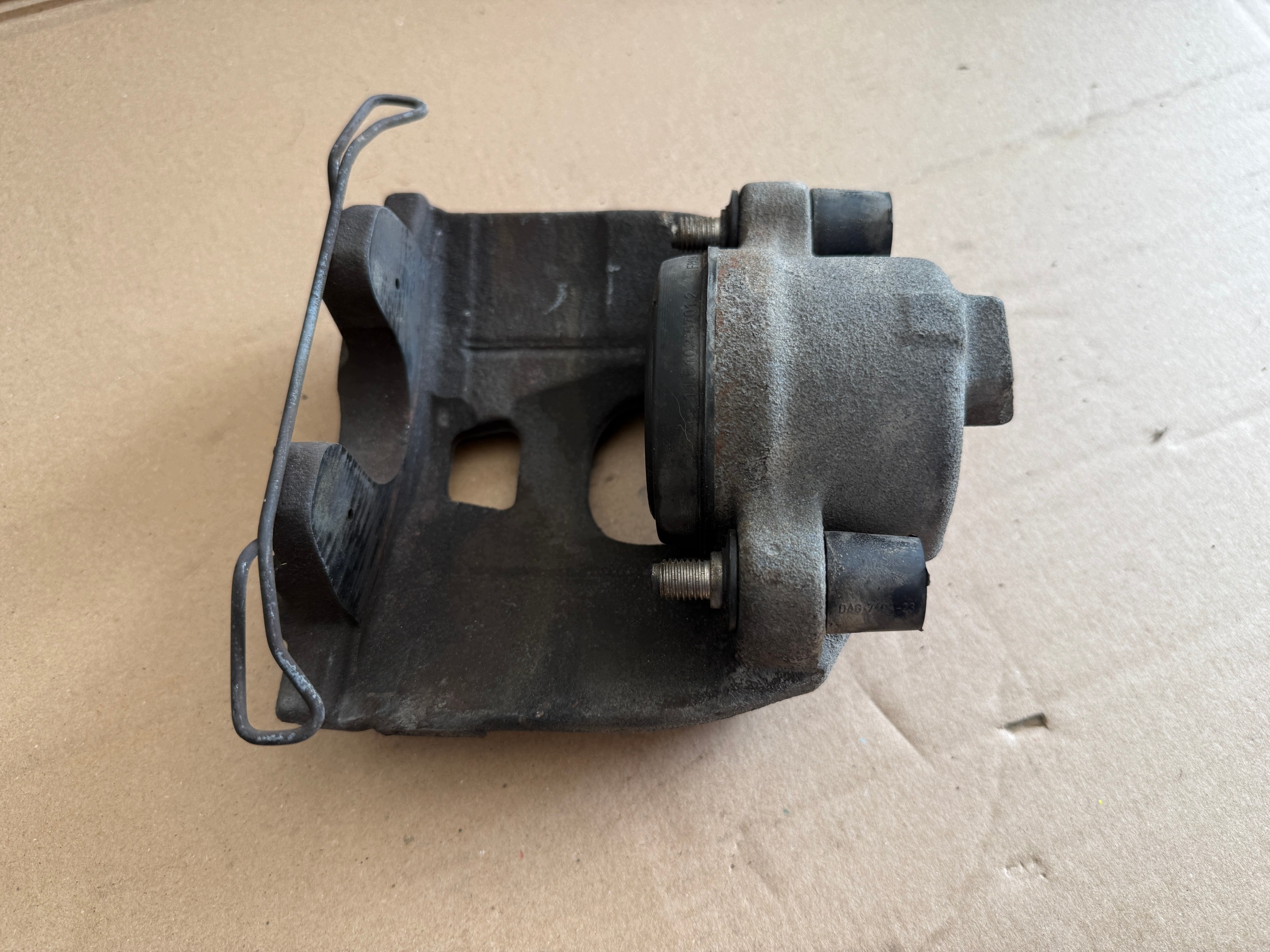 AUDI Q3 LIFT 2.0 TDI caliper brake left front VCF257