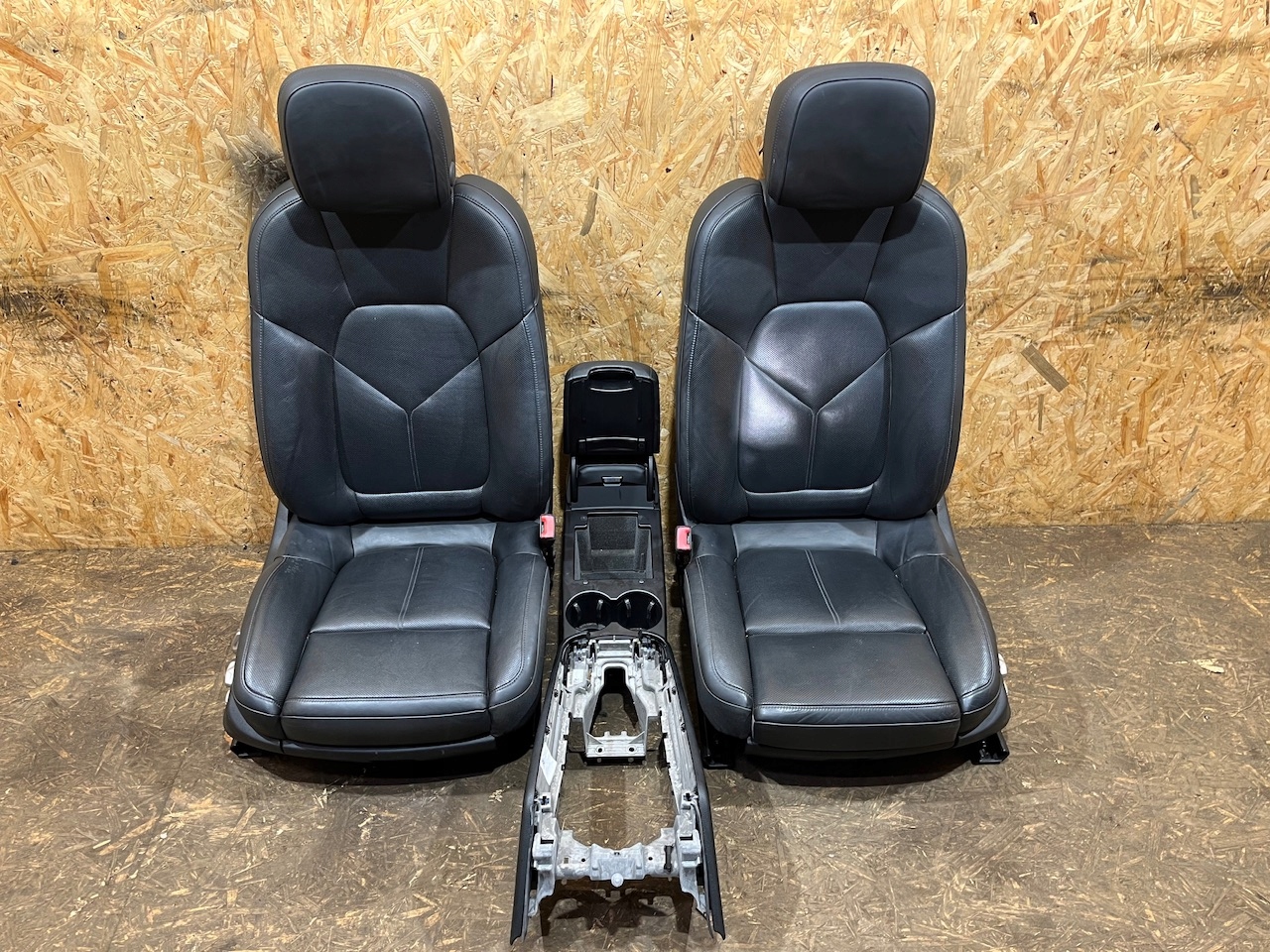 seats side TUNEL KPL. PORSCHE MACAN 1