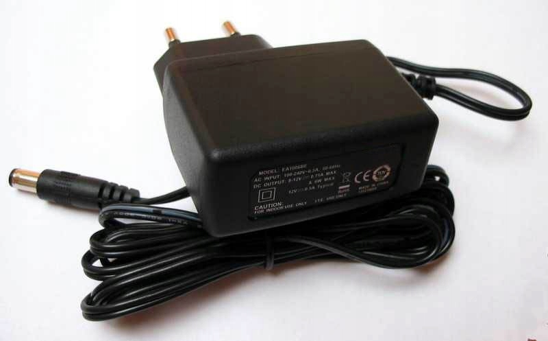 ZASILACZ IMPULSOWY 5V/2.0A DC 2.1/5.5 EB1005