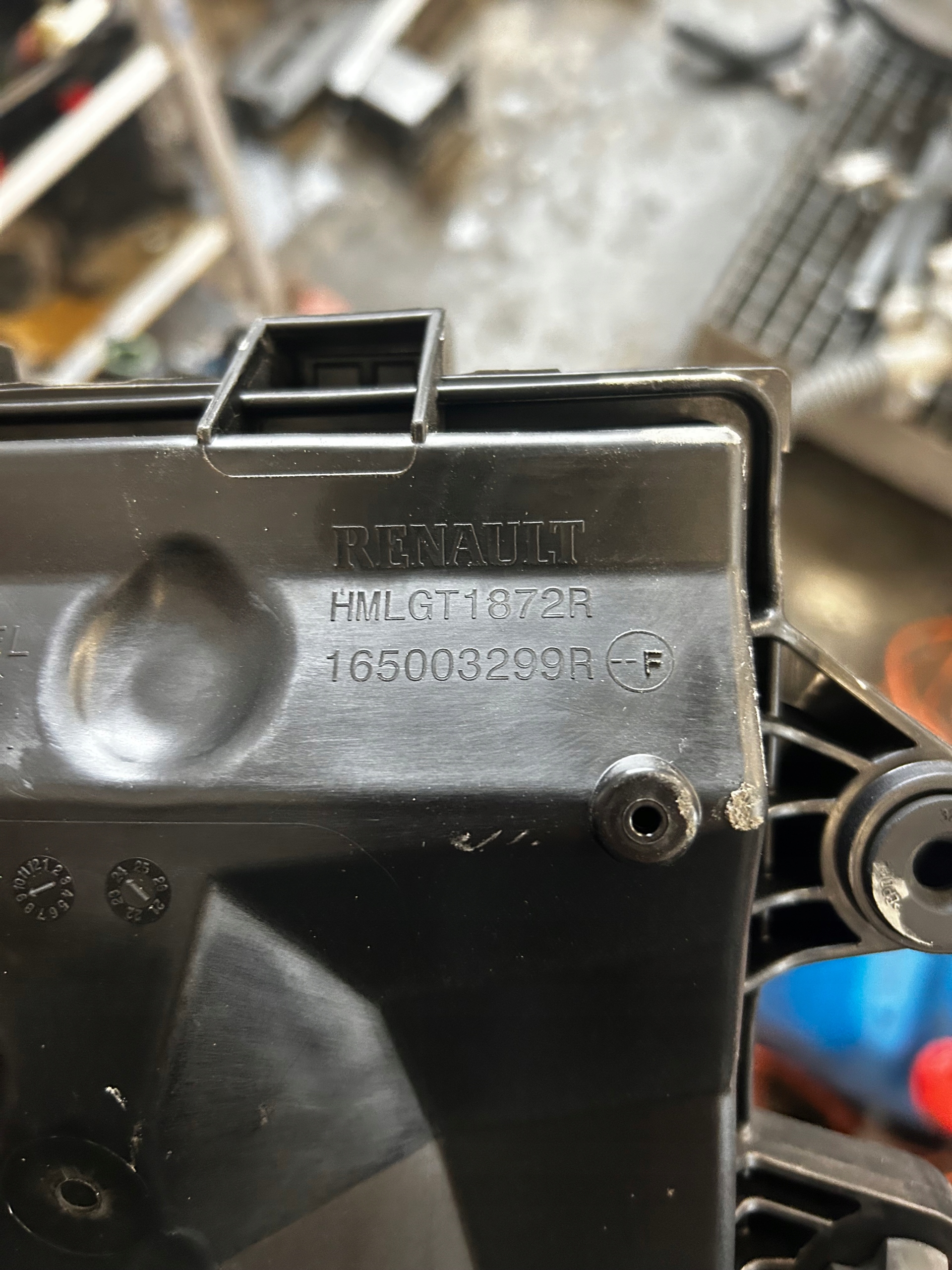 30R. Gehäuse filter luft RENAULT AUSTRAL 165003299R