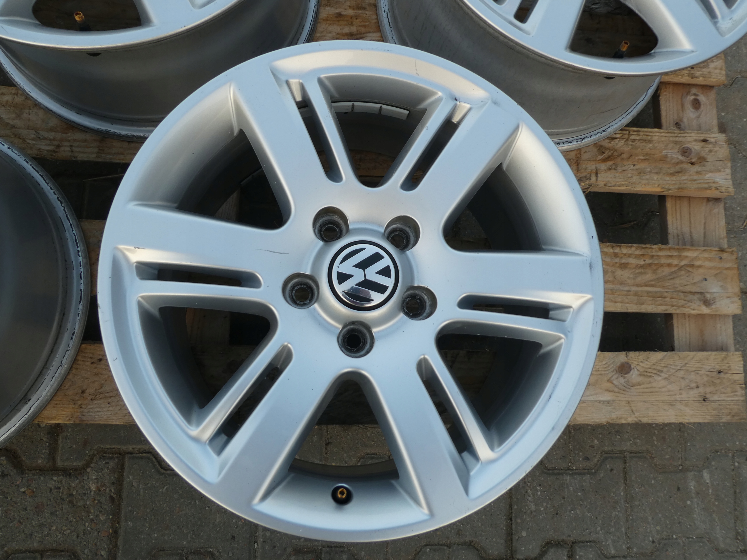 4X ALU discs VW AMAROK 17 2H0601025J
