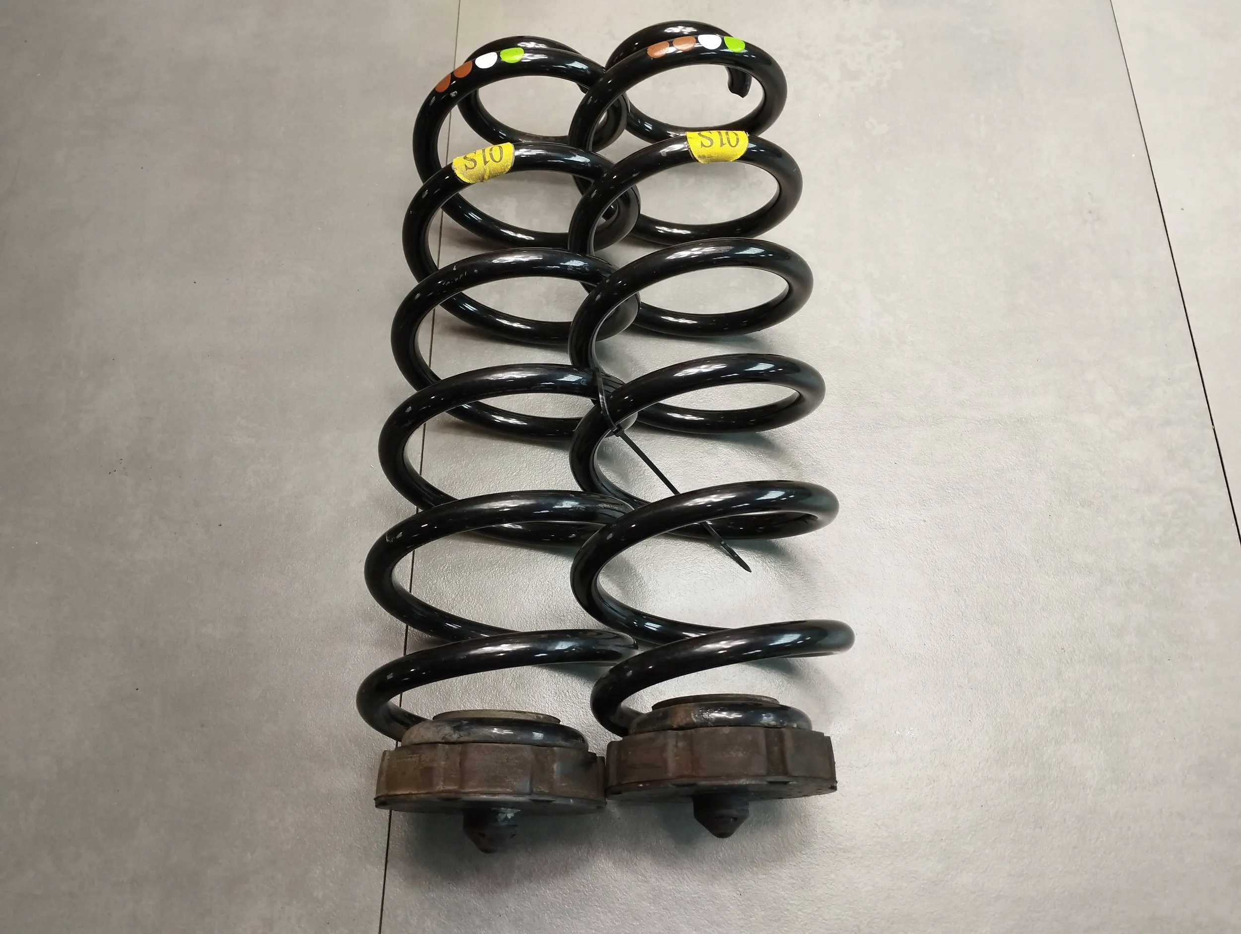 CAX23630 - Audi Q5 8R пружины сзади 2шт