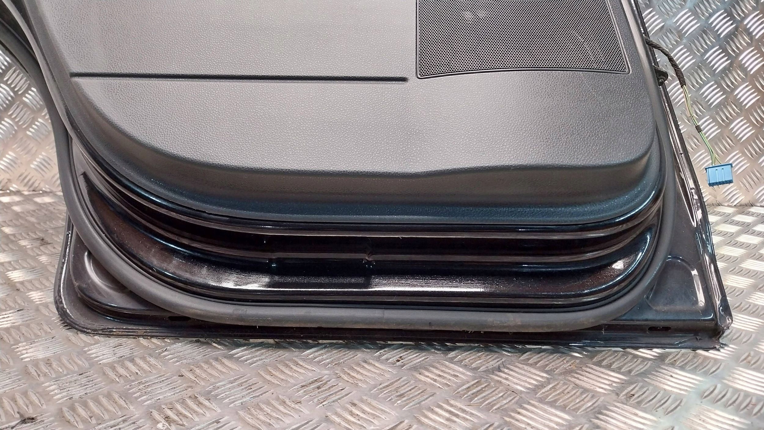 door rear part left VW POLO 6Q 01
