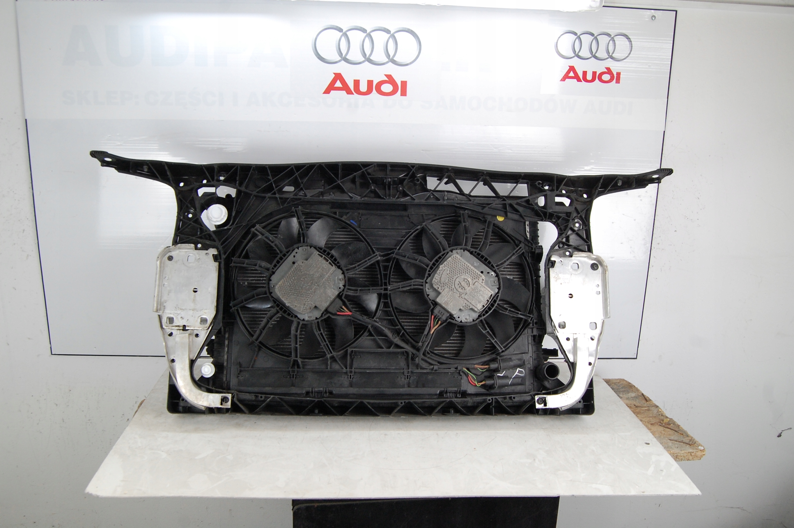 WZMOCNIENIE PAS AUDI A7 4G8 4G 3.0 TFSI 2012-2018 Producent części Audi OE