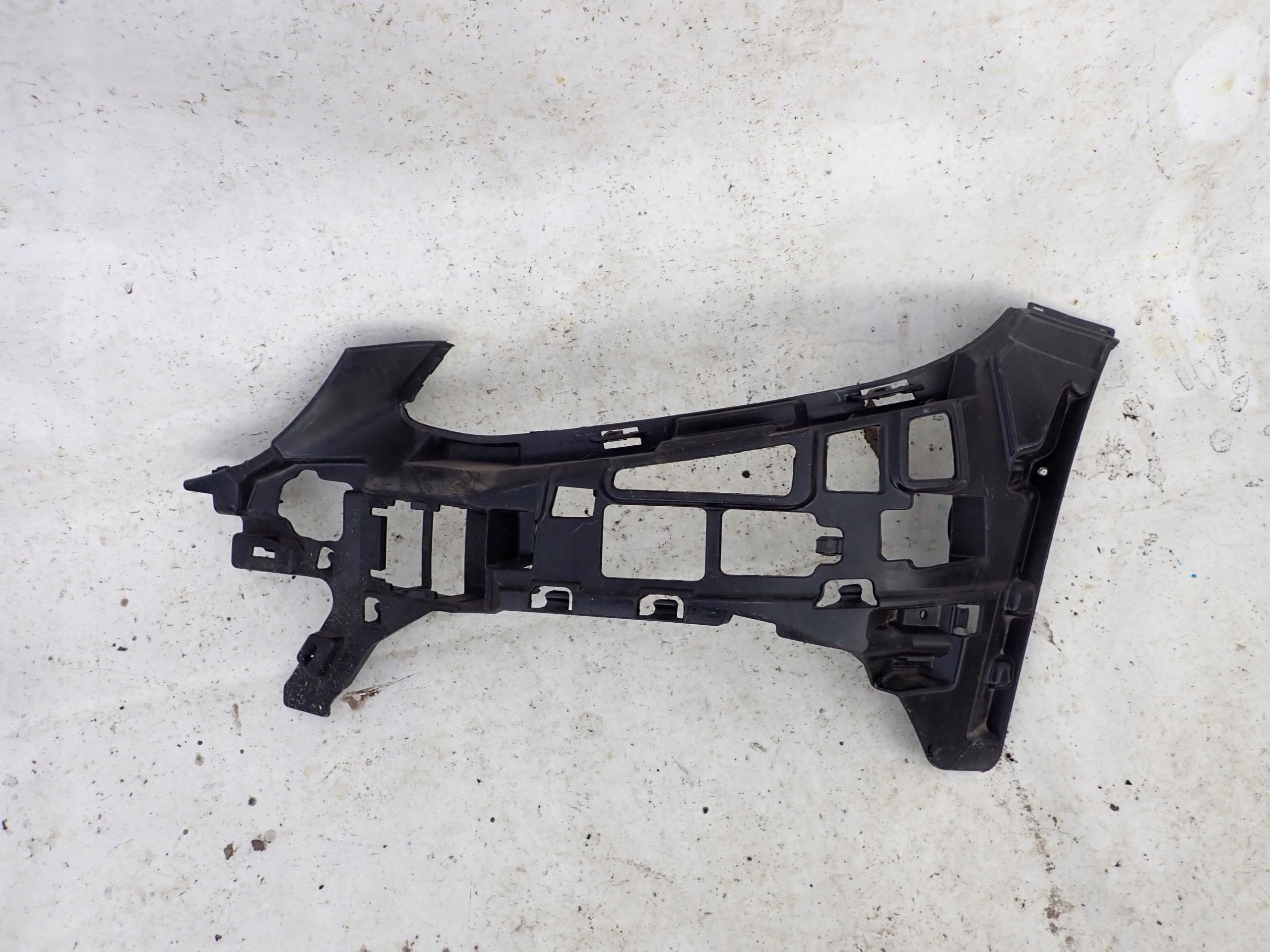 MERCEDES C-KLASA W205 14- Support Gauche Avant