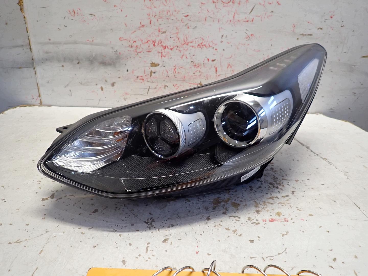light front front left KIA SPORTAGE IV 2015- BI-XENON 92101-F1010