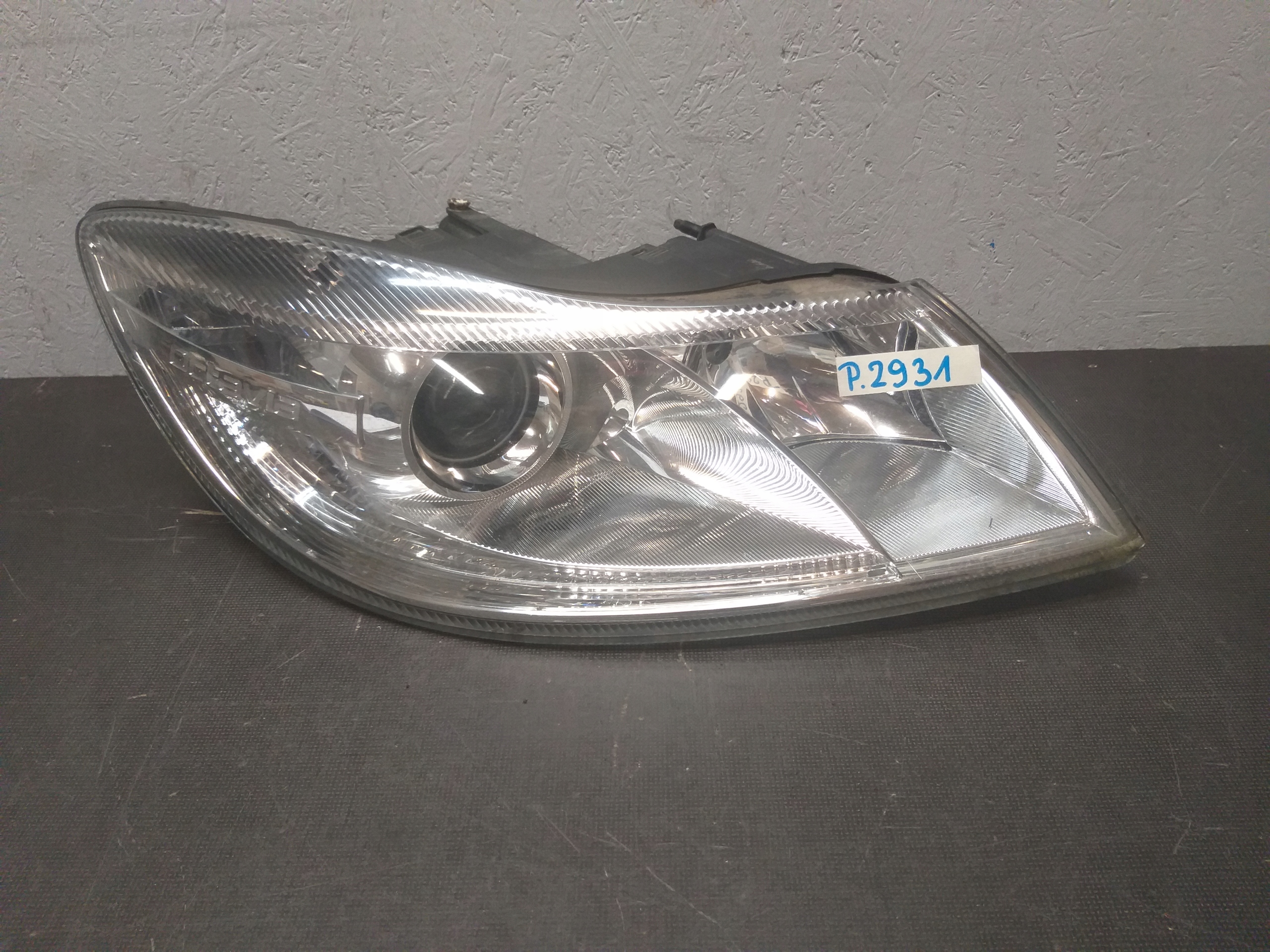 LIGHT FRONT RIGHT SKODA OCTAVIA II 2 LIFT 1Z1941016F