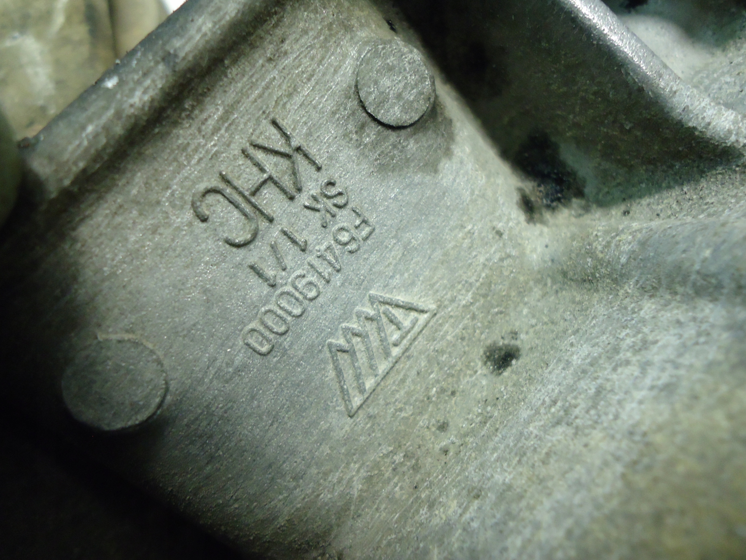 RENAULT NISSAN 2.0DCI engine mount 11332JY00B