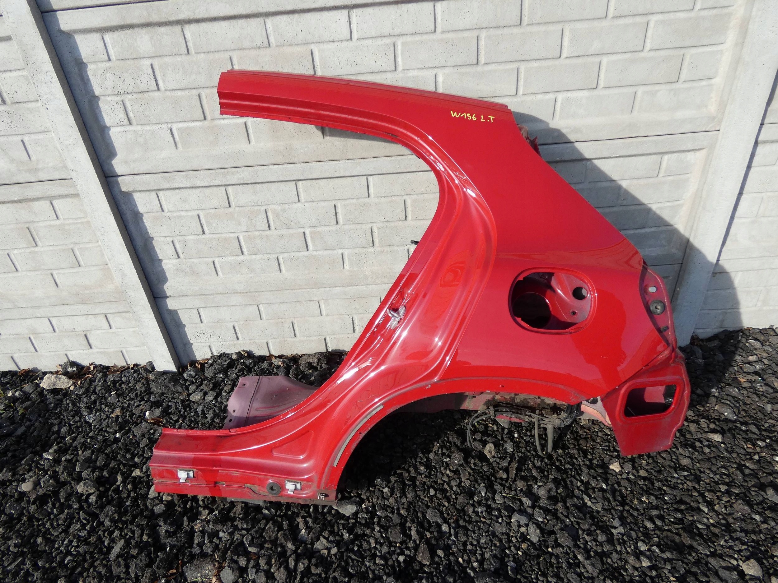 MERCEDES GLA W156 fender left rear part quarter left