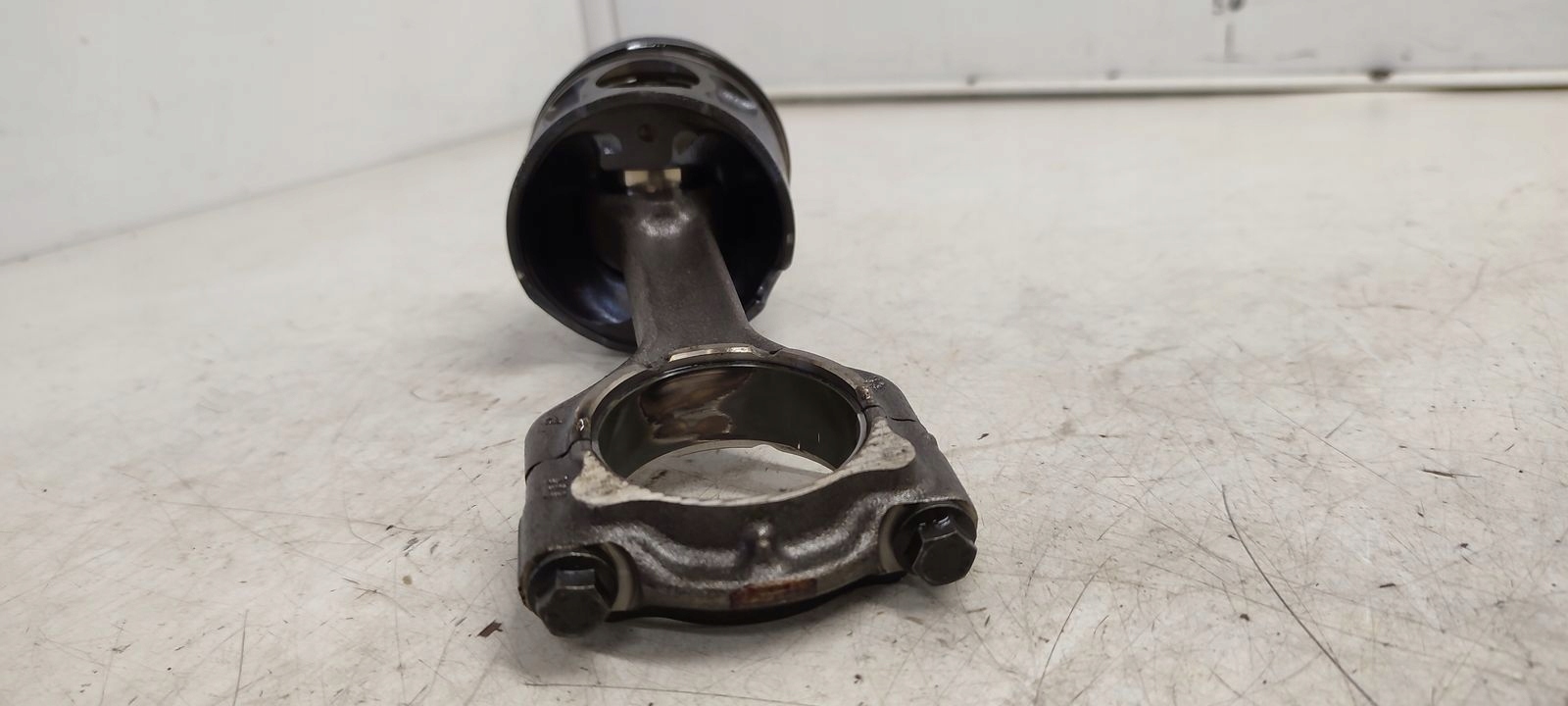 piston connecting rod Opel Zafira C 2,0 CDTI A20DTH