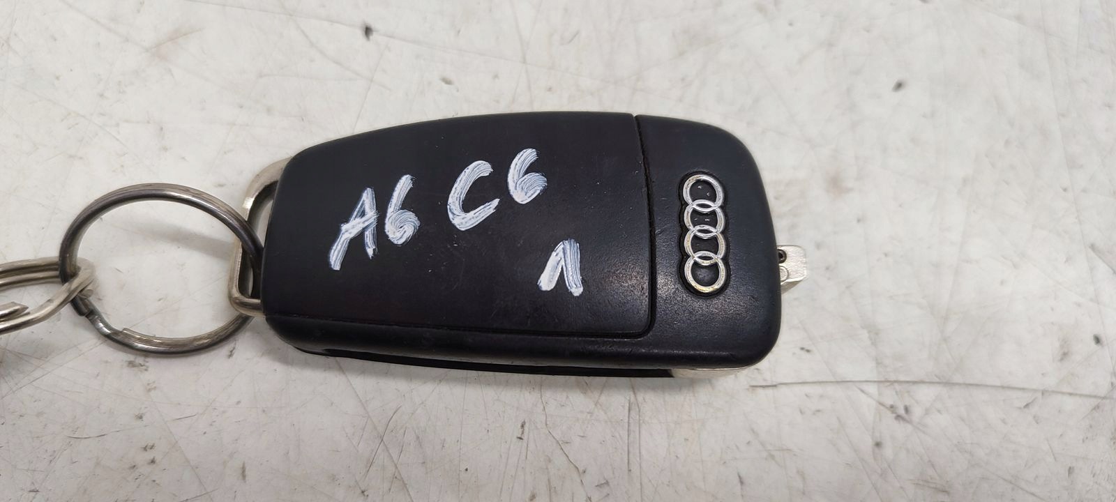 Pilot kluczyka Audi A6 C6