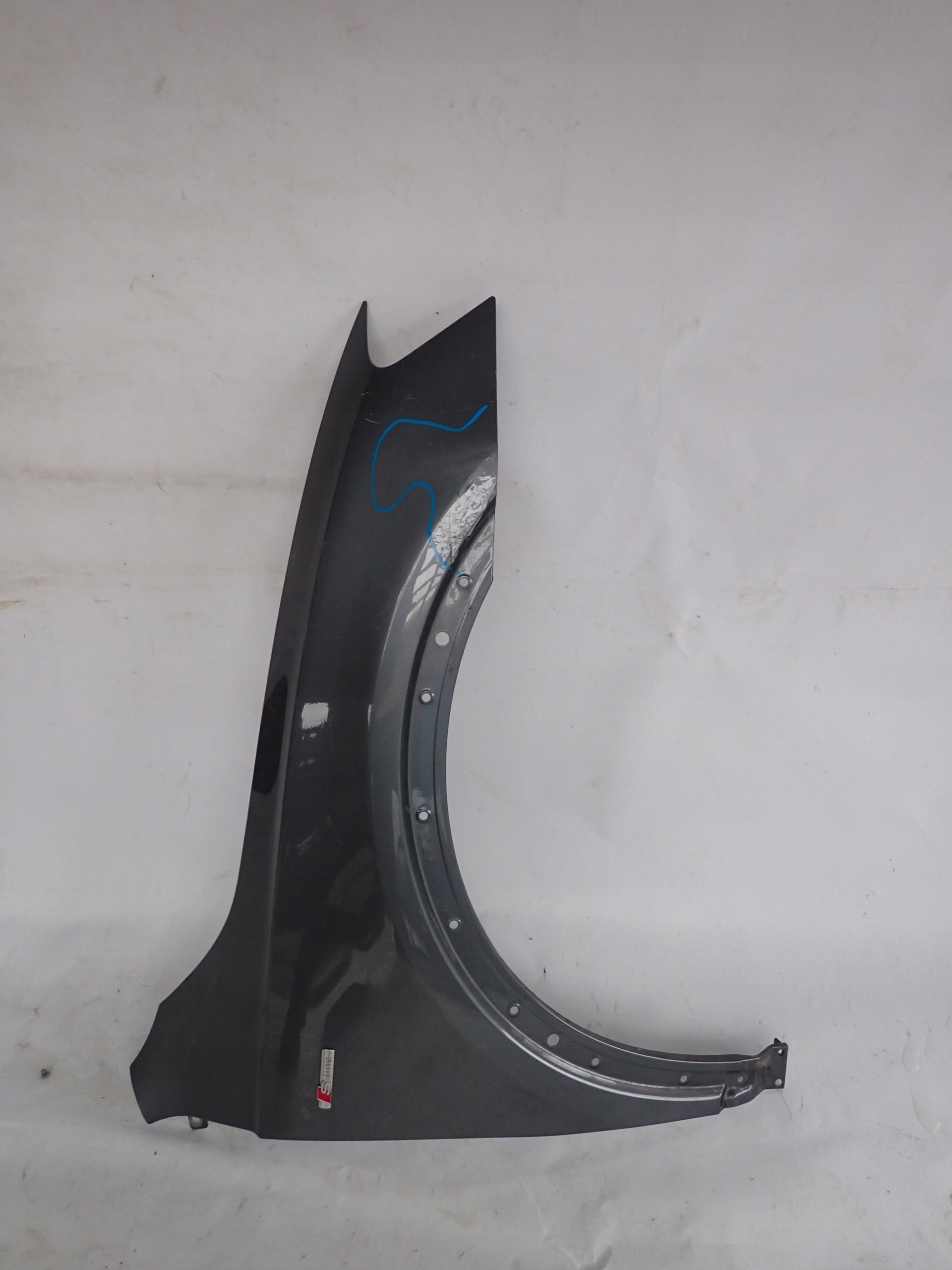 AUDI Q3 8U 8U0 11-18 fender right front front