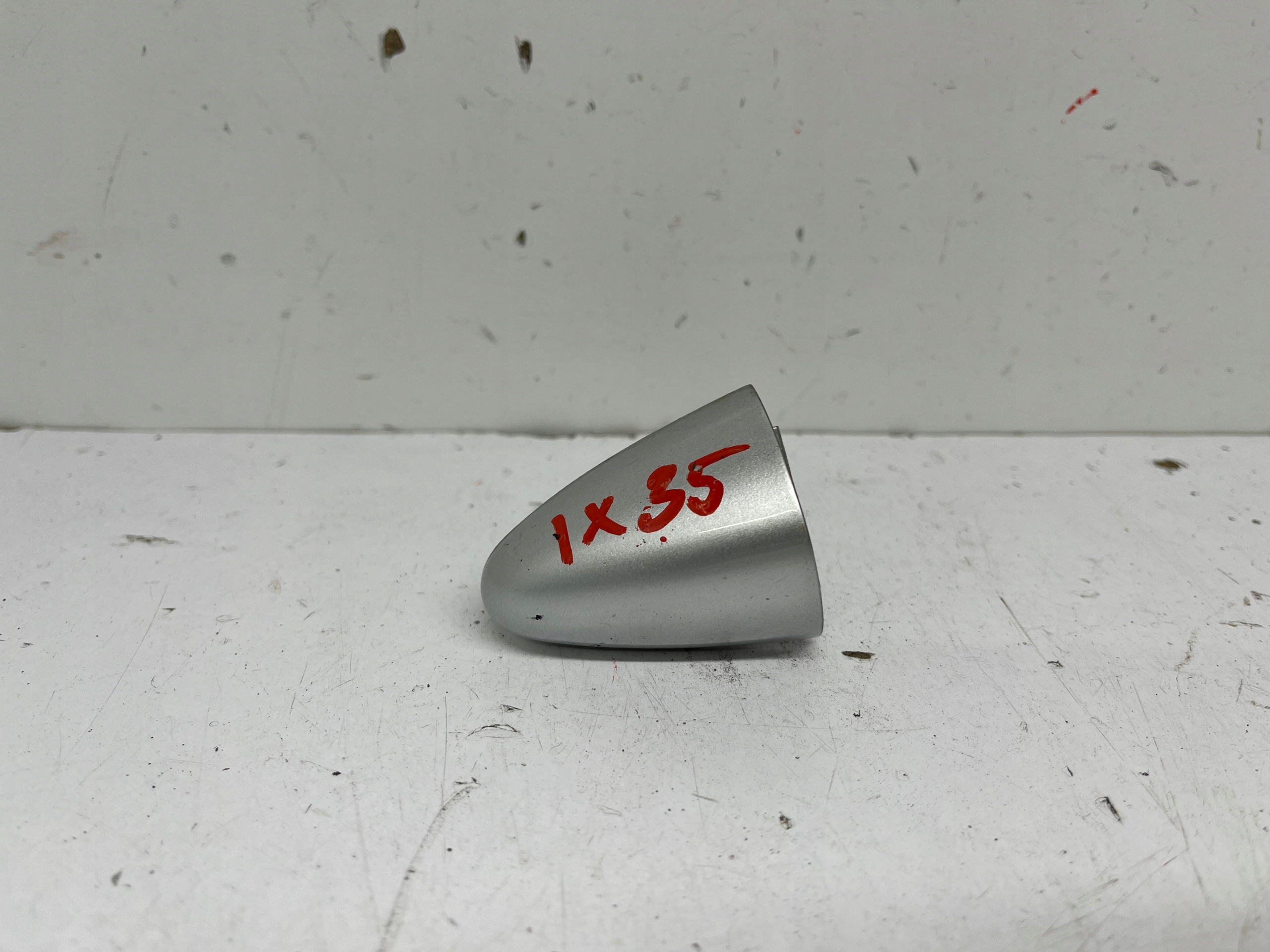 HYUNDAI IX35 spoiler handles left front RAH 2009