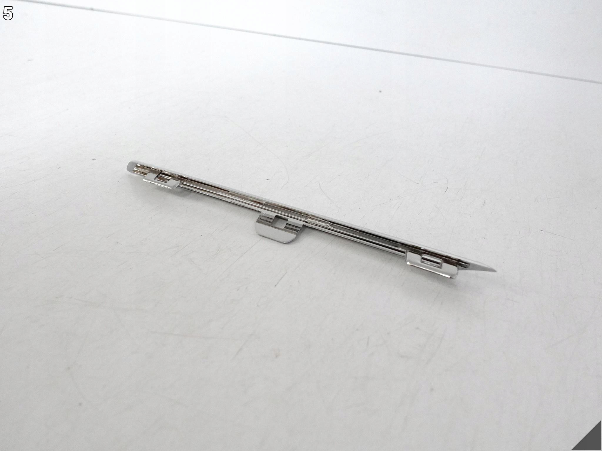 RENAULT MEGANE IV 4 16-20 moulding CHROM GRILLA grille front right