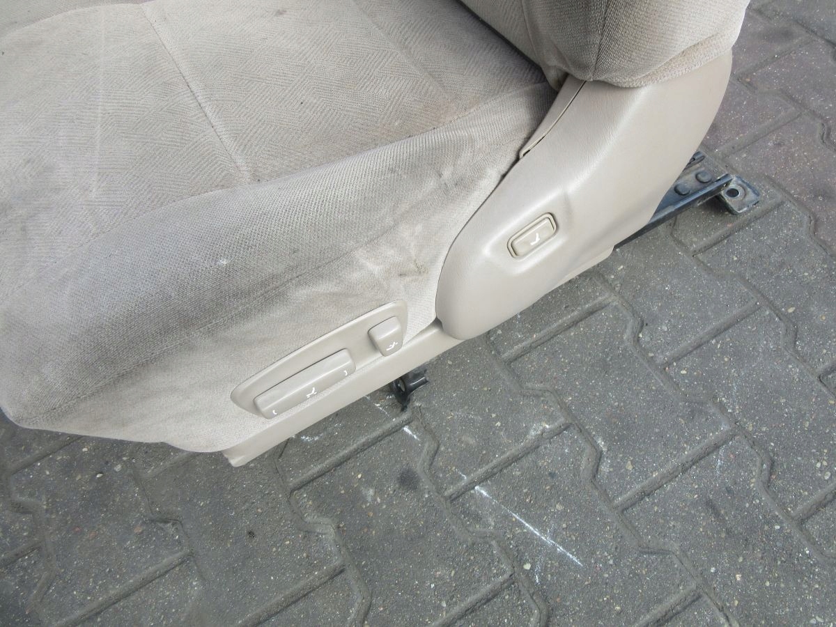 TOYOTA SEQUOIA 2001 кресло левая правая перед