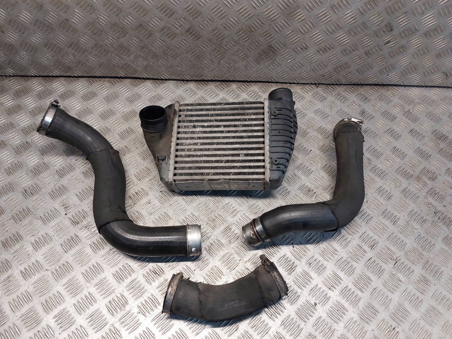 Kühler luft INTERCOOLER RURY AUDI A6 C6 4F0145805AA 4F0145787D
