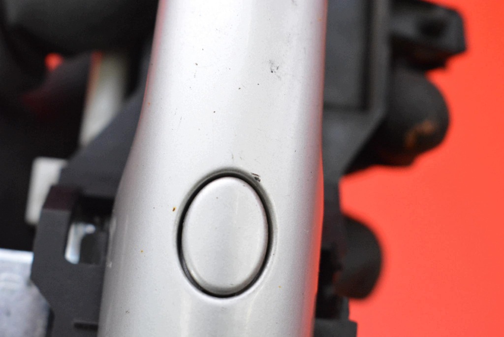 handle right front front SREBRNA 80610-JY00 RENAULT KOLEOS 1 and 08-11