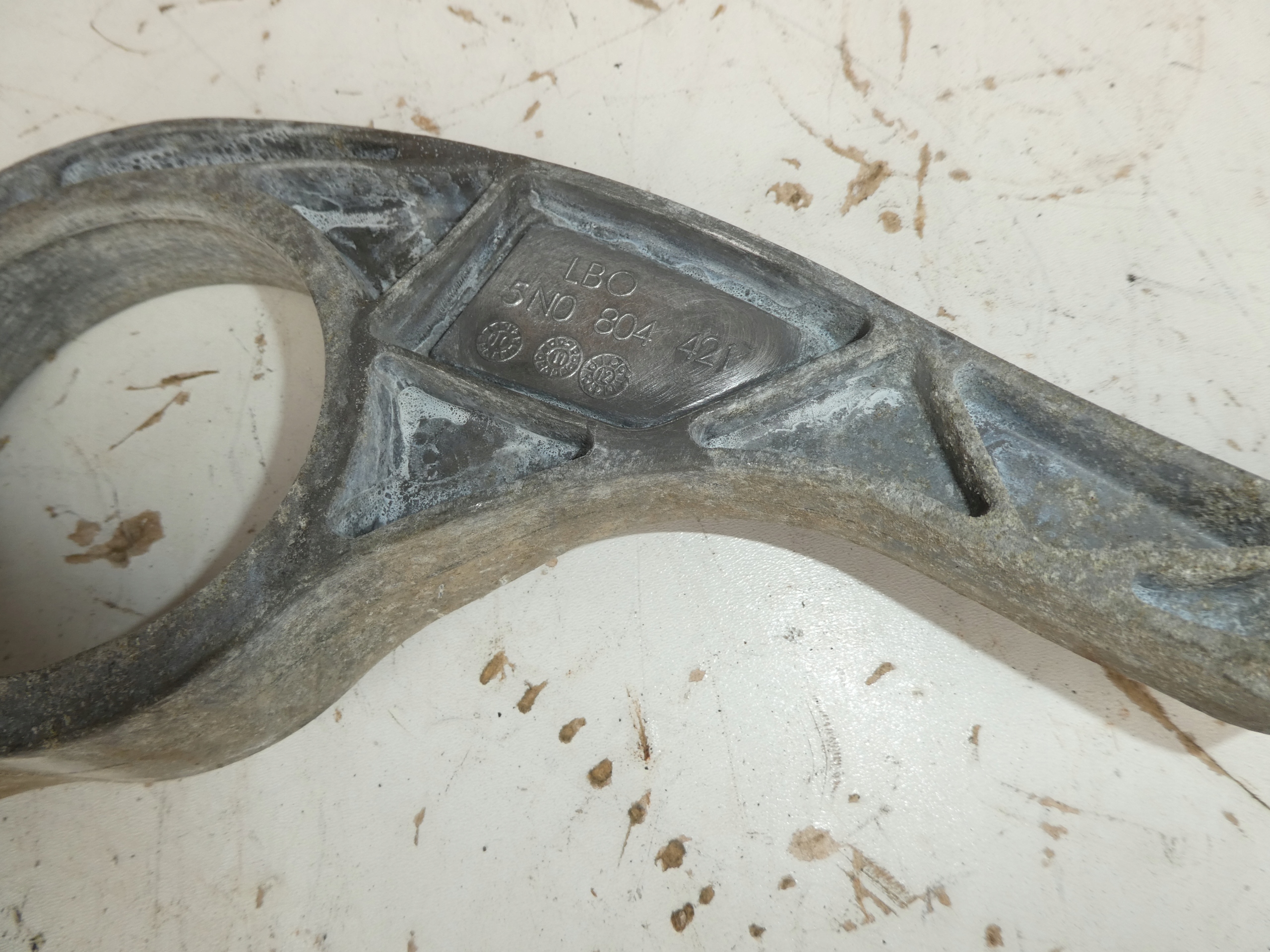 SUPPORTO ALBERO VW TIGUAN E 5N0804421