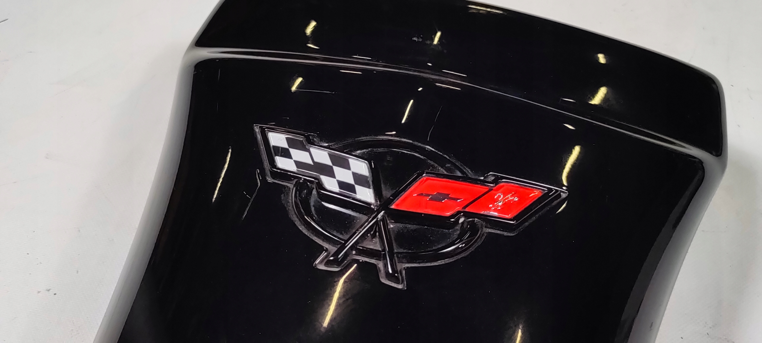 Panel Couverture tablier moteur de la serrure logo Corvette C5 Cabrio 1999
