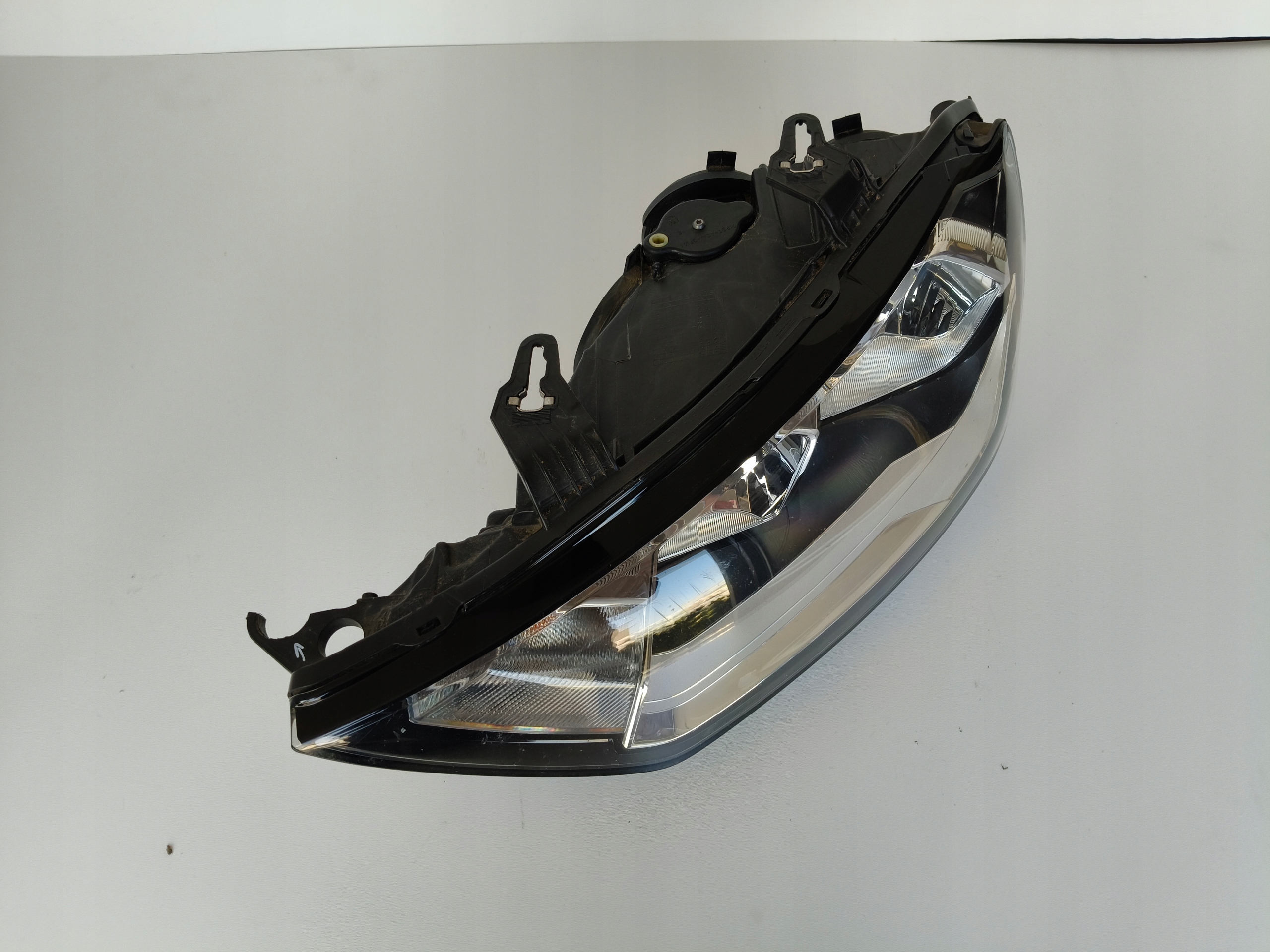 Feux phare Gauche REFLEKTOR AUDI A1 II 82A 18