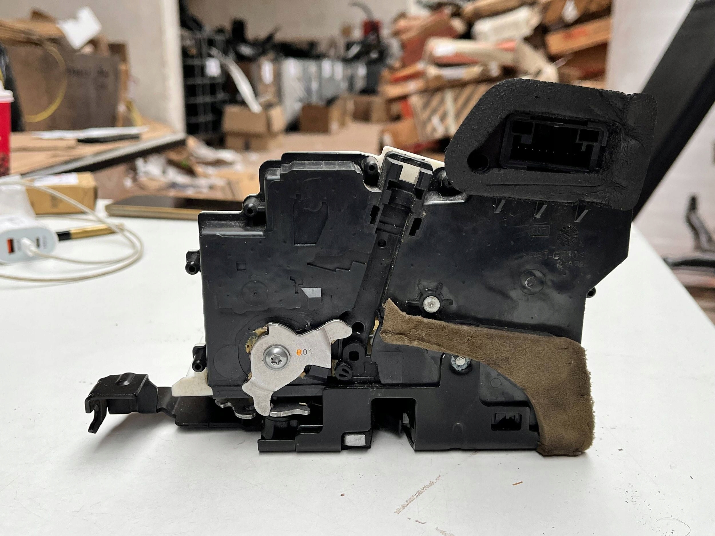 original lock door right front Audi RS Q8 4K1837016K !J