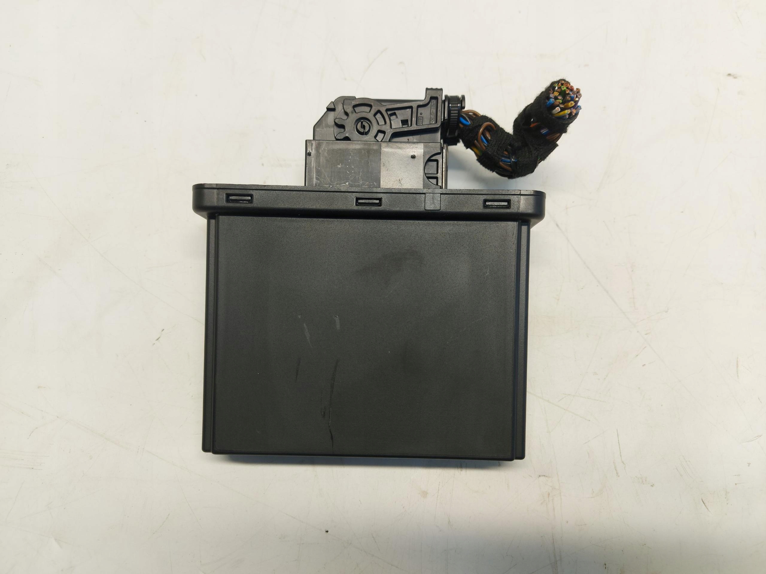 Porsche Taycan 4S 9J1 2022 module control unit ciepla 4ke965429j