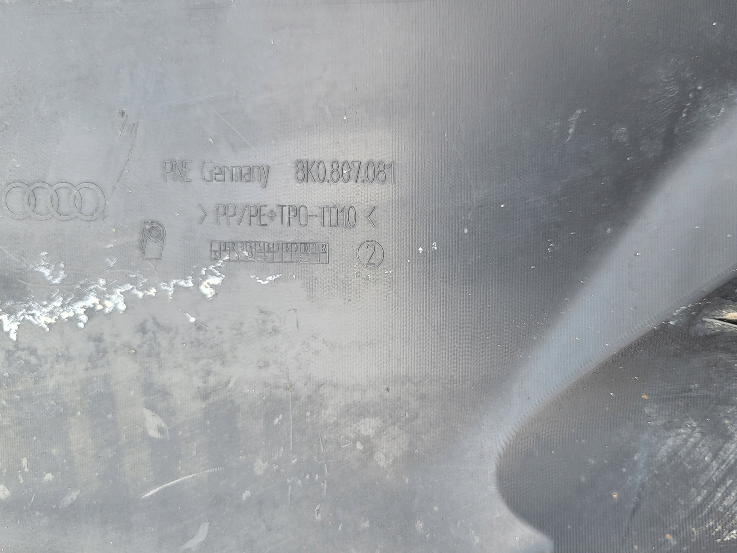 kryt obal stěny předního Horn AUDI A4 B8 8K 8K0807081 OE EU