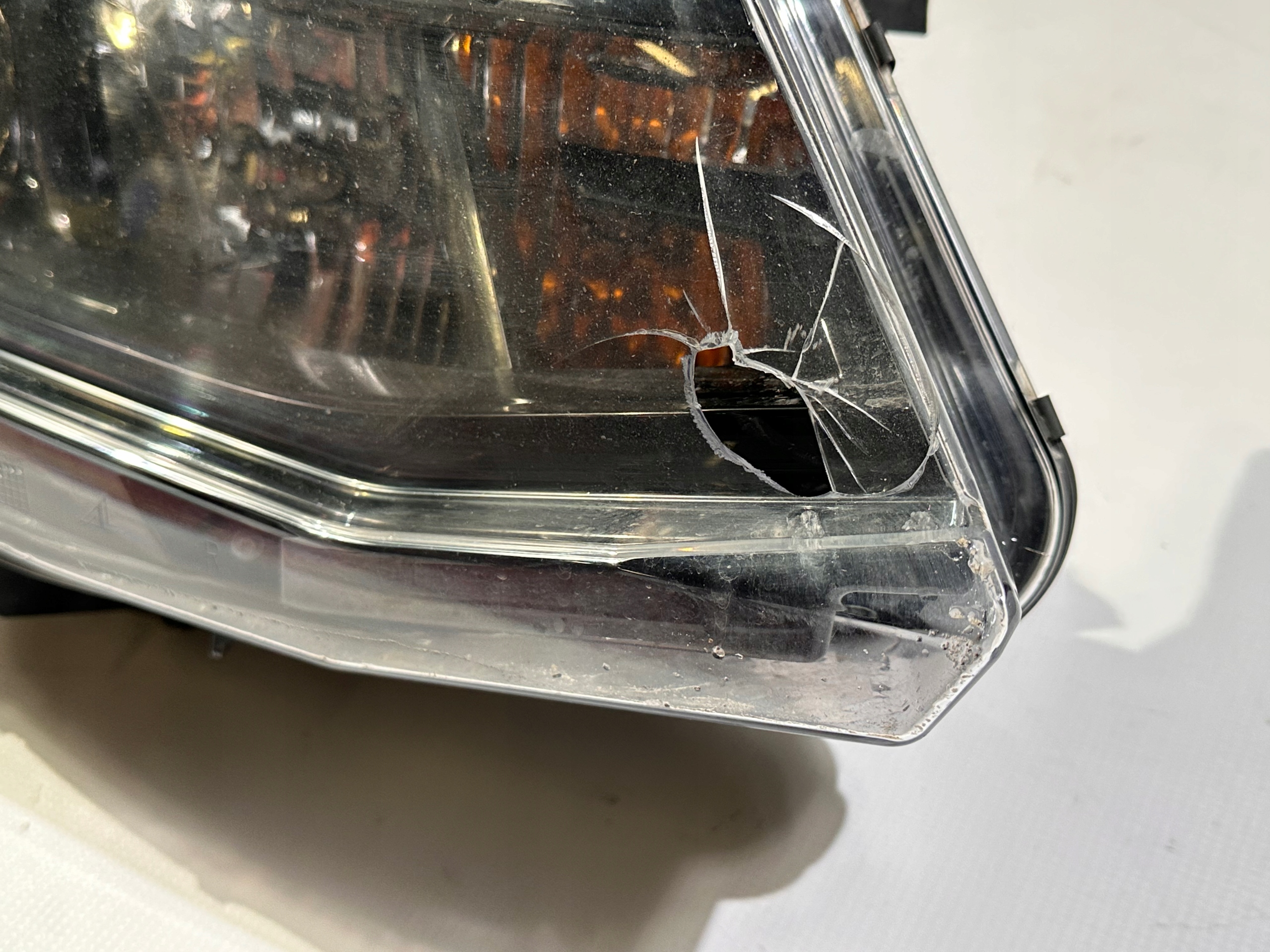 light front front right Chevrolet Camaro 2016+