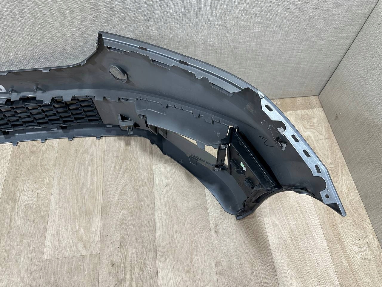 Skoda Fabia IV 2021-> bumper front grid 6VA807221