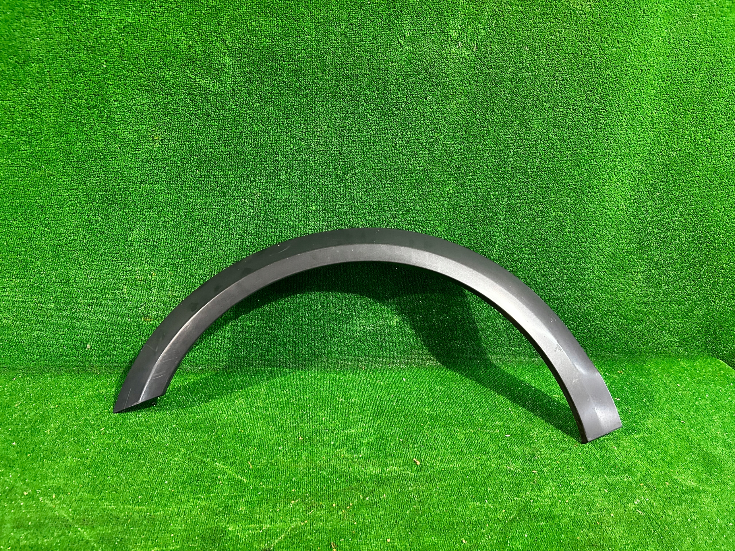 НАКЛАДКА КРИЛА ПЕРЕДНЯ ЛІВА AUDI A6 C7 ALLROAD