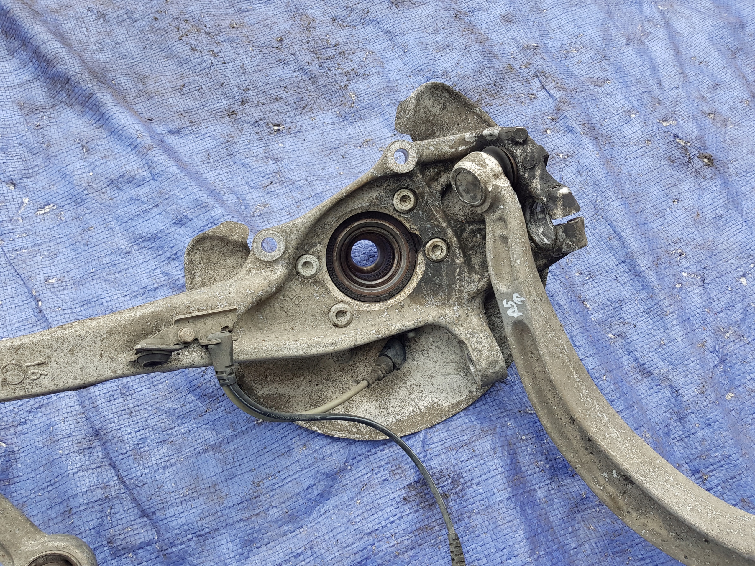 otoč čepu pravá předek přední AUDI A5 8T A4 B8 8K0407242AC