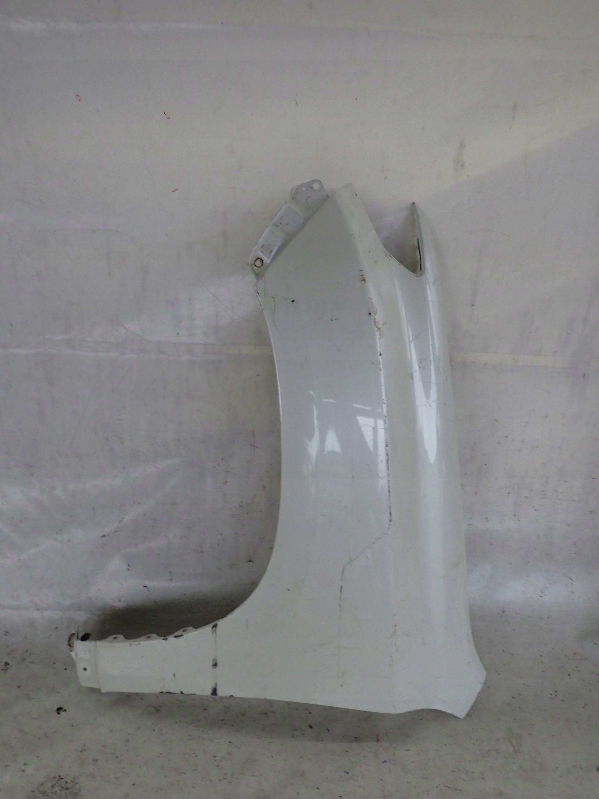 TOYOTA LAND CRUISER 150 09- fender left front