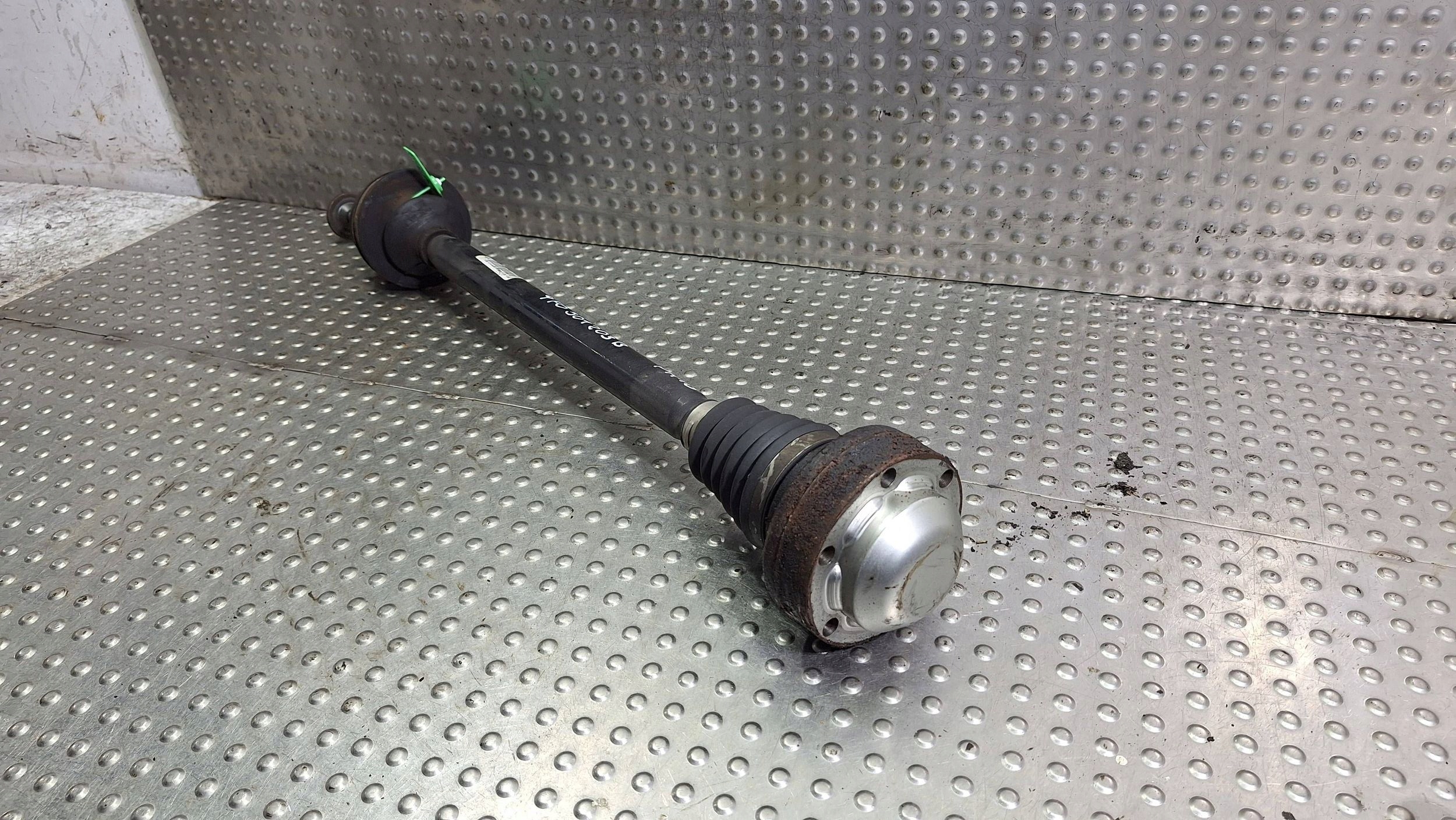 semi-axis left right rear part 4F0501203B AUDI A6 C6 3.0TDI QUATTRO