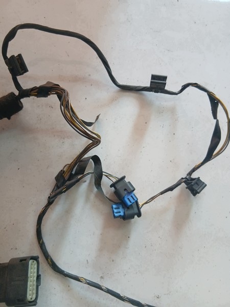 câblage capteurs PDC arrière OPEL ASTRA K 39147042 LM1