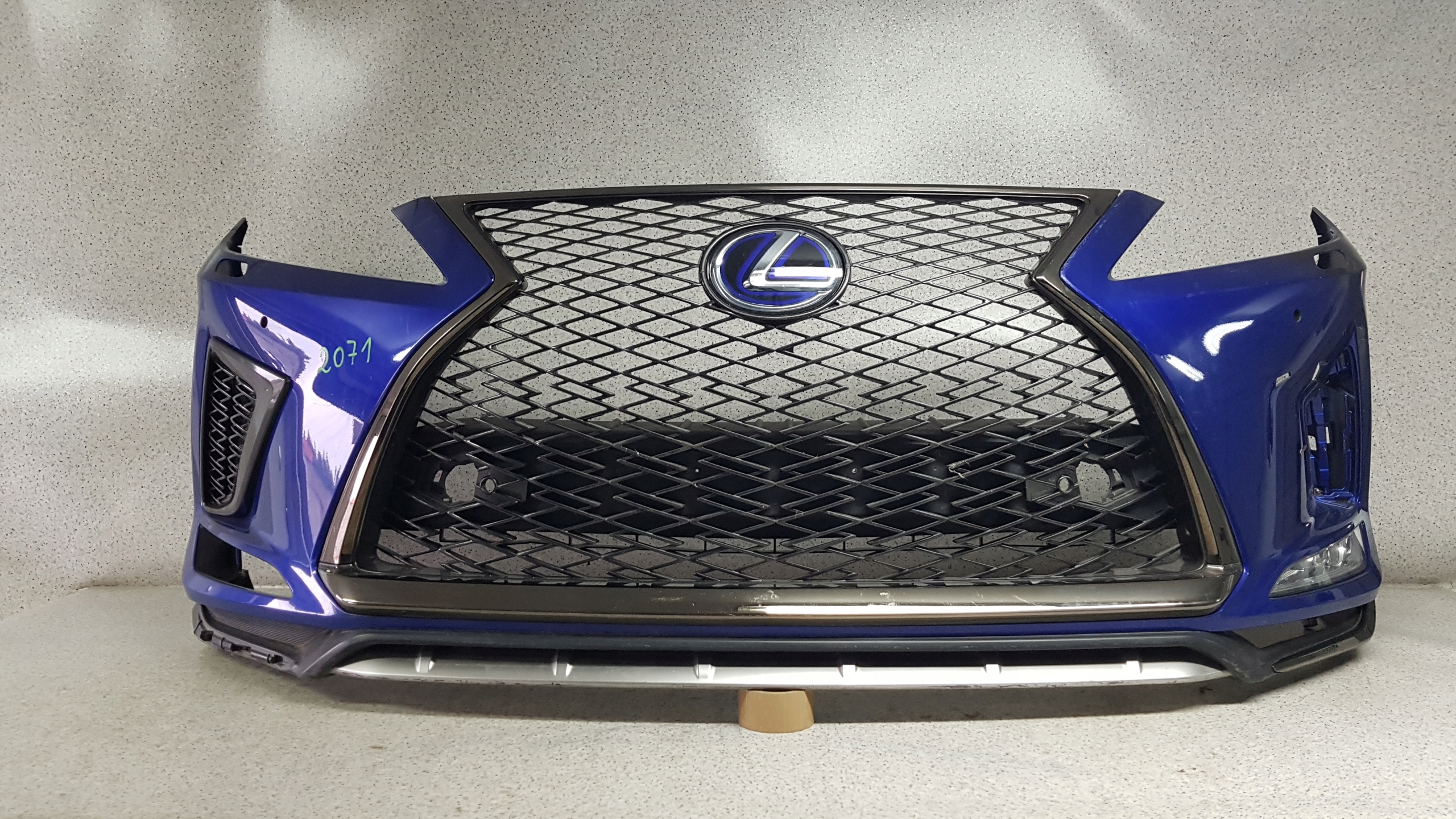 LEXUS RX F SPORT LIFT 2019 - bumper front 2071