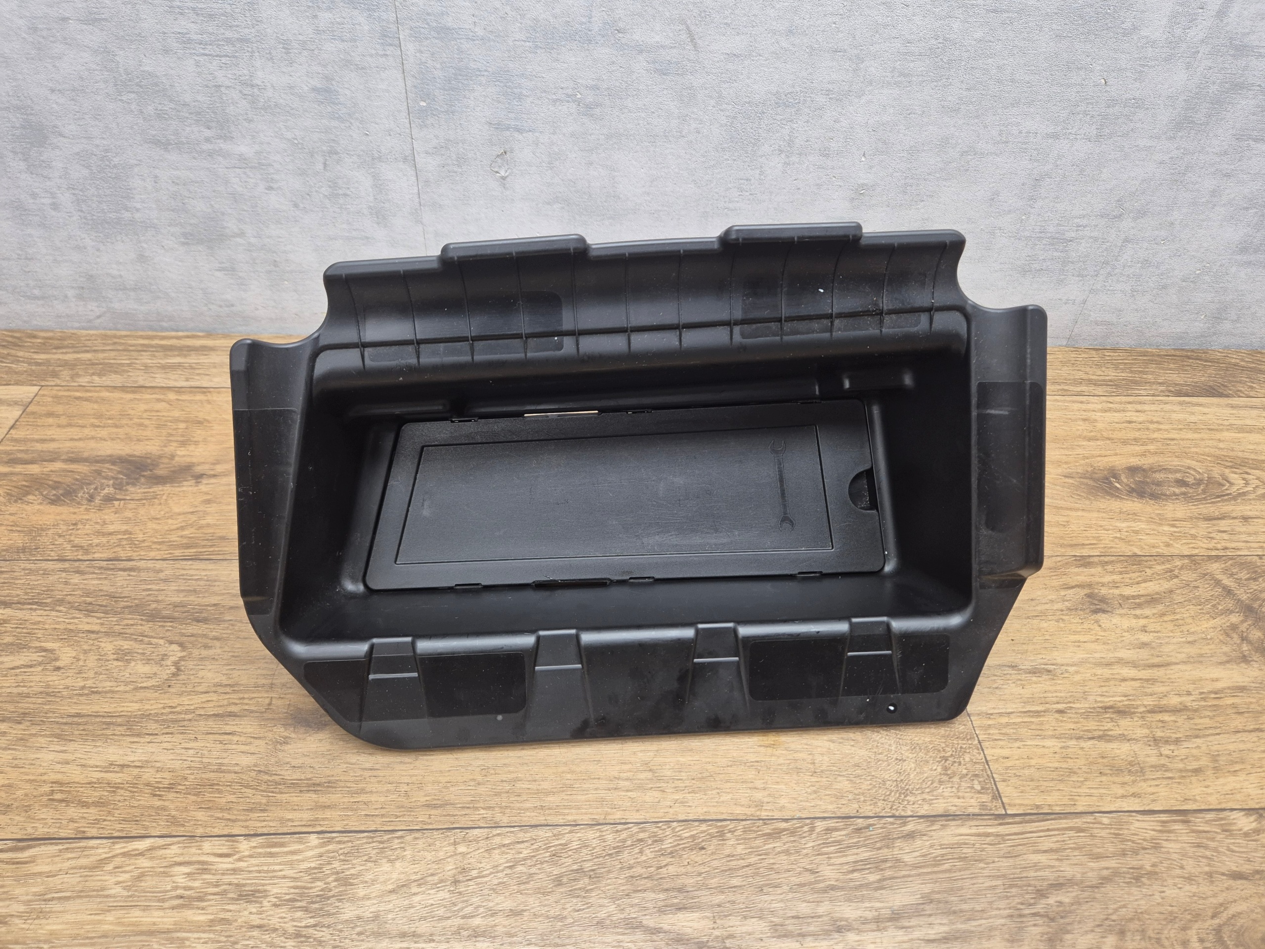 BMW 3 G20 G22 M3 G80 left passenger compartment rear sump boot plato rear part 7464682