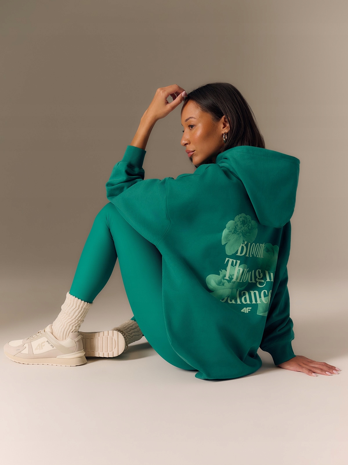 4F Tepláková Mikina Zelená Zateplená Loose M